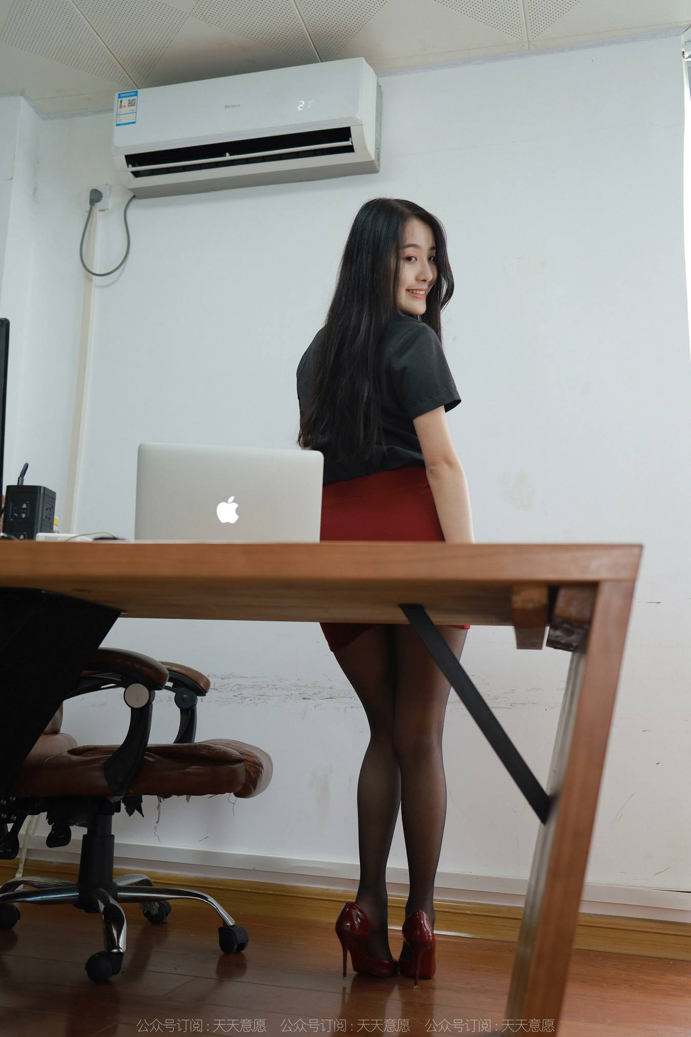 图片[49]-[IESS异思趣向] 2022.07.06 丝享家1139：婉萍《嘿丝办公室》[90P] – 速更版-美库