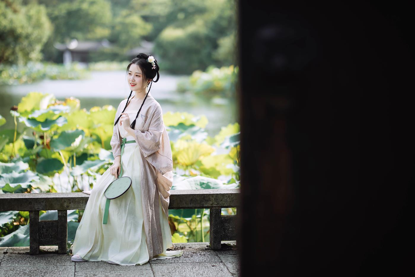 图片[20]-[YITUYU艺图语] 2022.02.09 荷叶五寸荷花娇 罗熙 [19P] – 速更版-美库