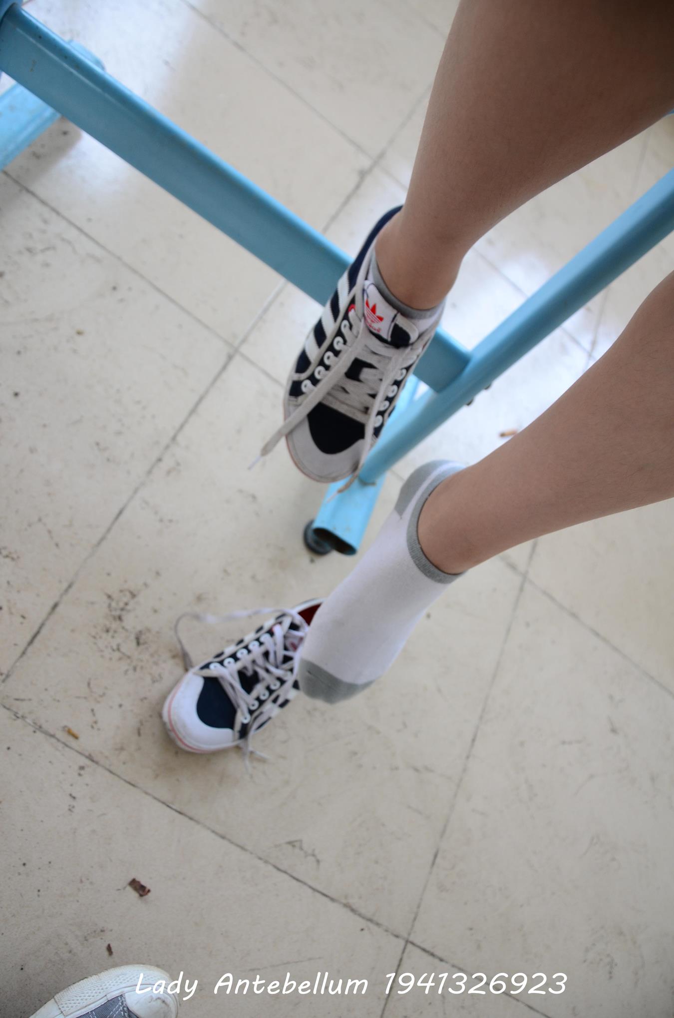 图片[22]-[战前女神] 美腿美足精品摄影套图 046 [108P] – 速更版-美库