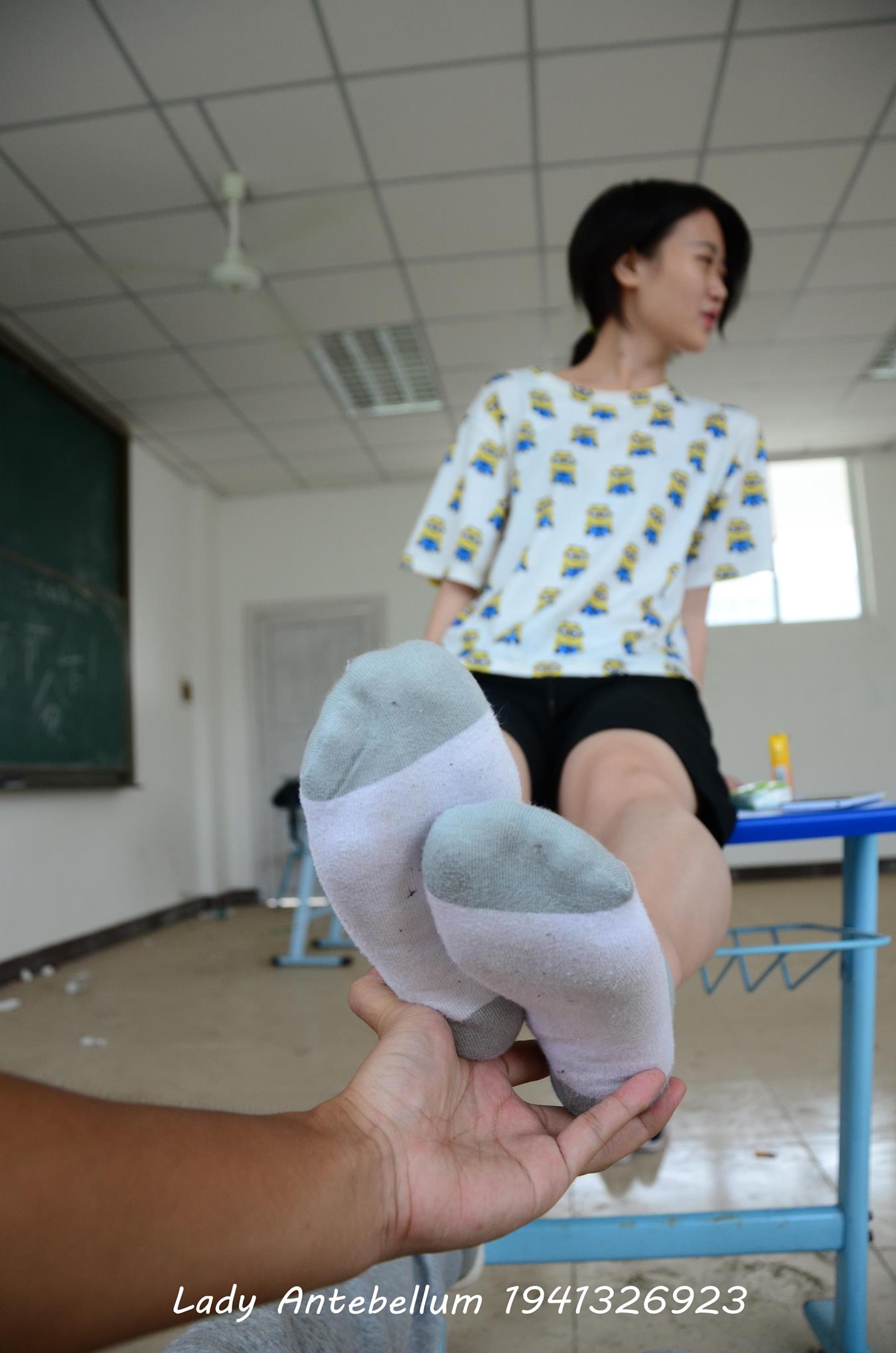 图片[47]-[战前女神] 美腿美足精品摄影套图 046 [108P] – 速更版-美库