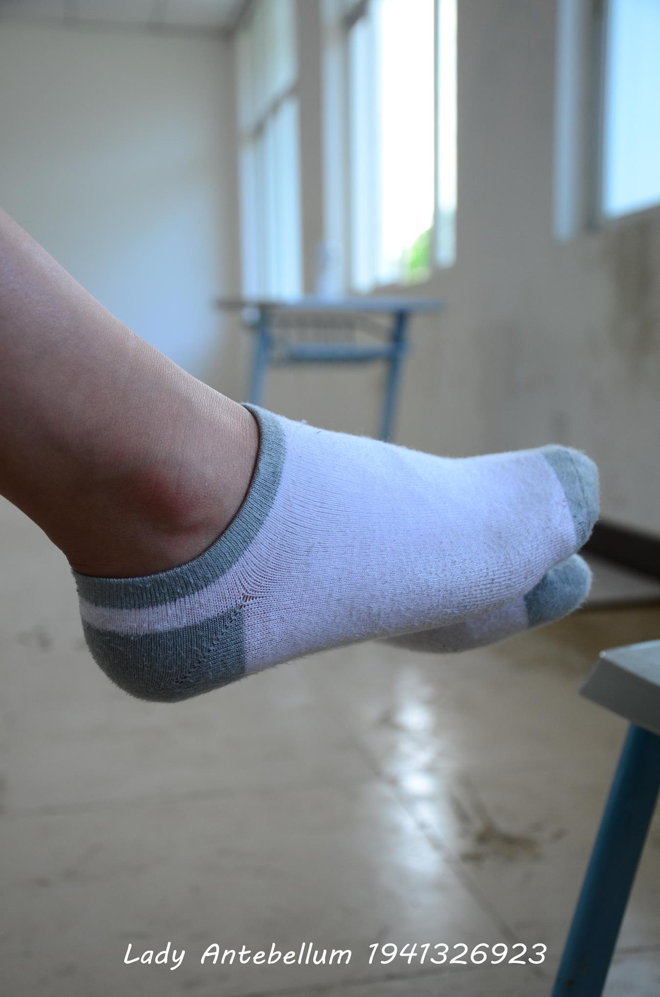 图片[65]-[战前女神] 美腿美足精品摄影套图 046 [108P] – 速更版-美库