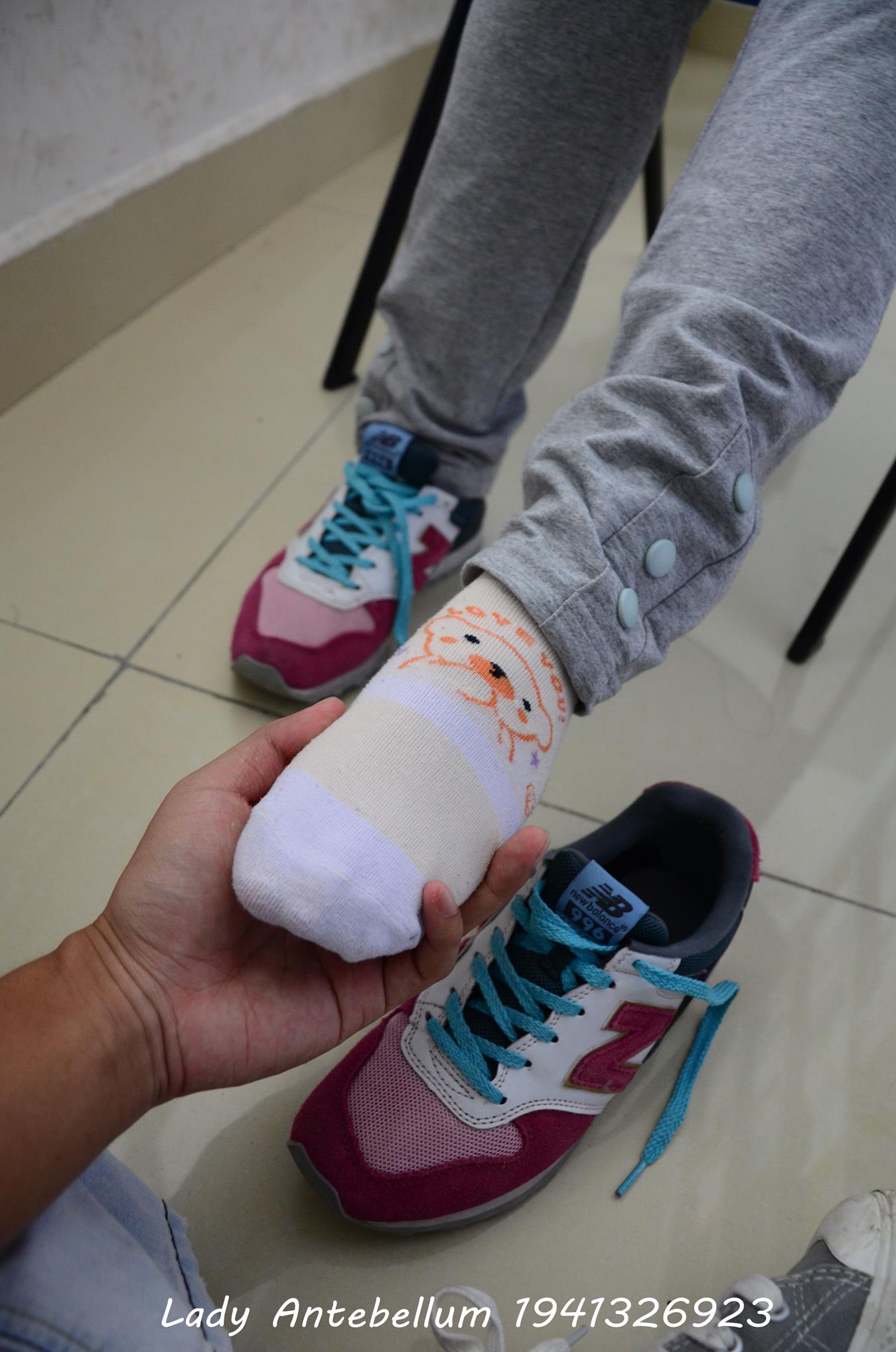 图片[11]-[战前女神] 美腿美足精品摄影套图 048 [71P] – 速更版-美库