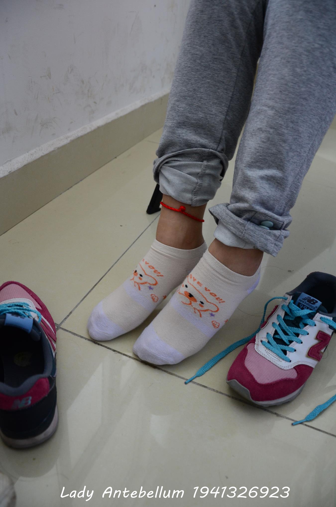 图片[29]-[战前女神] 美腿美足精品摄影套图 048 [71P] – 速更版-美库