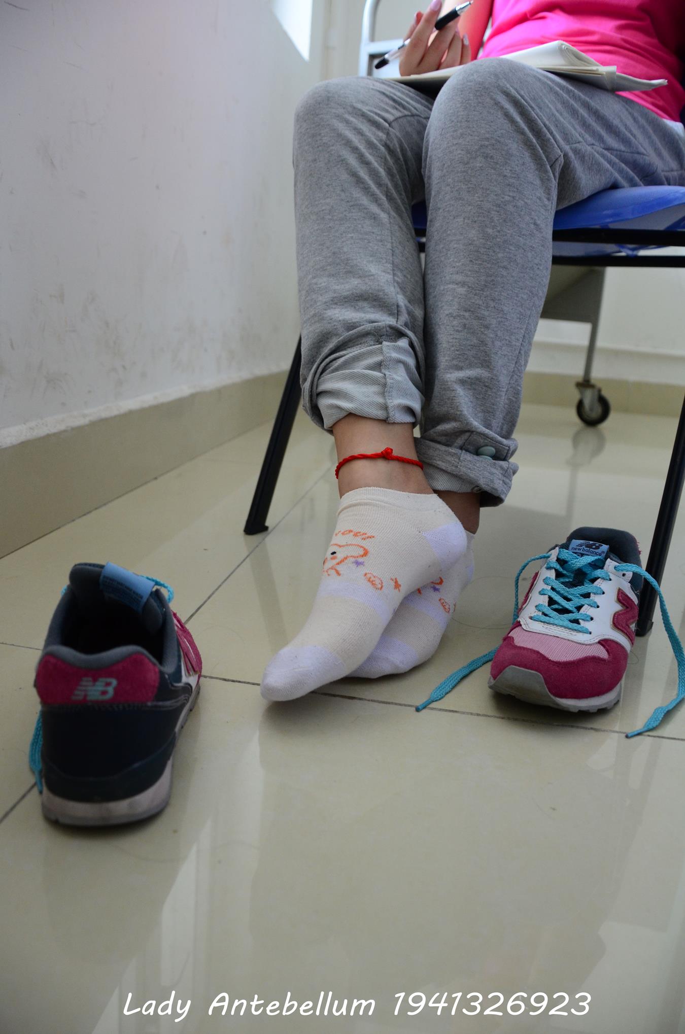 图片[32]-[战前女神] 美腿美足精品摄影套图 048 [71P] – 速更版-美库