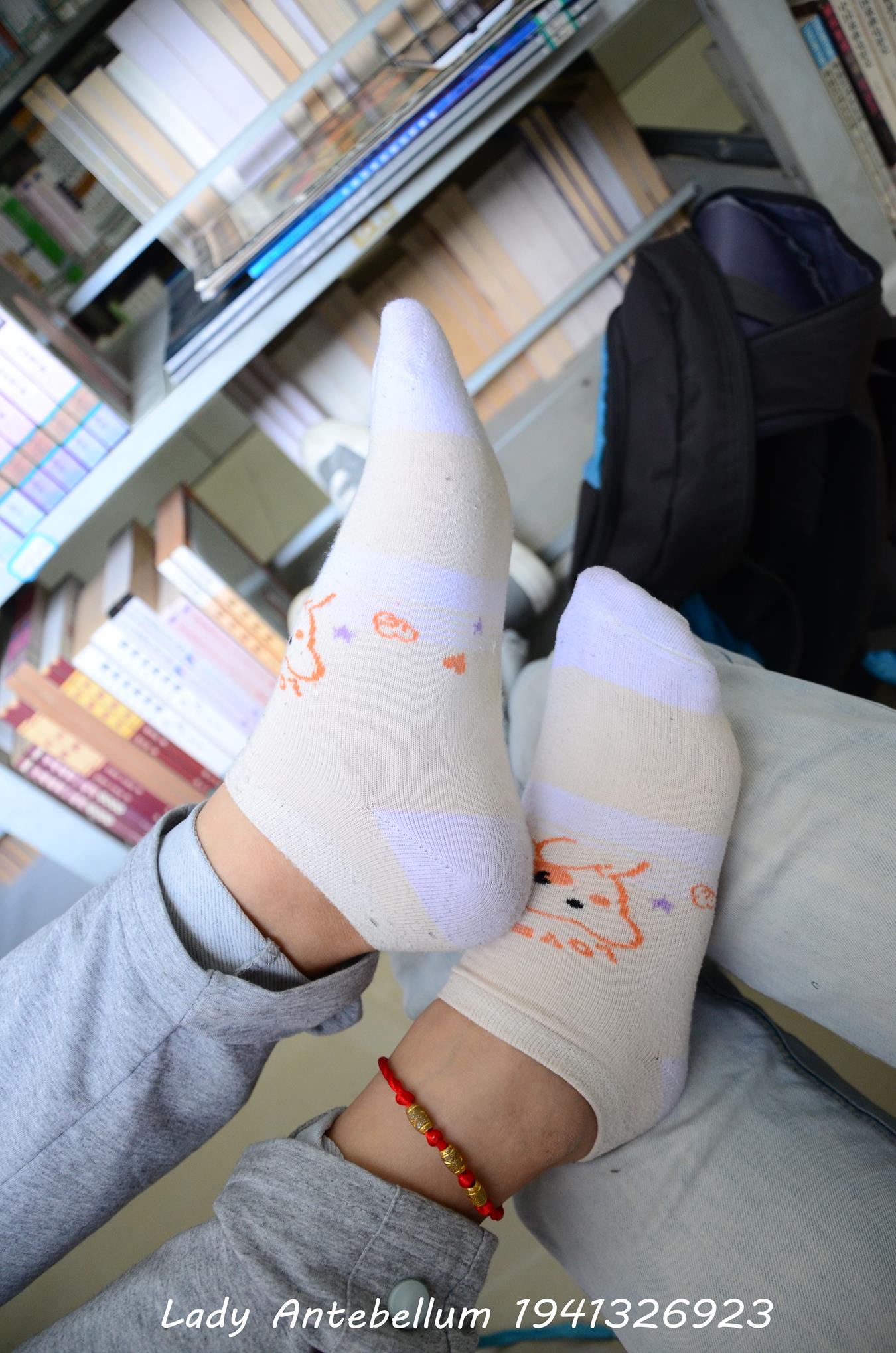 图片[42]-[战前女神] 美腿美足精品摄影套图 048 [71P] – 速更版-美库