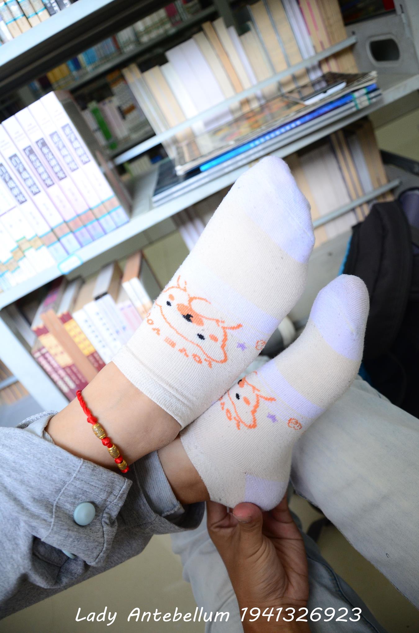 图片[43]-[战前女神] 美腿美足精品摄影套图 048 [71P] – 速更版-美库