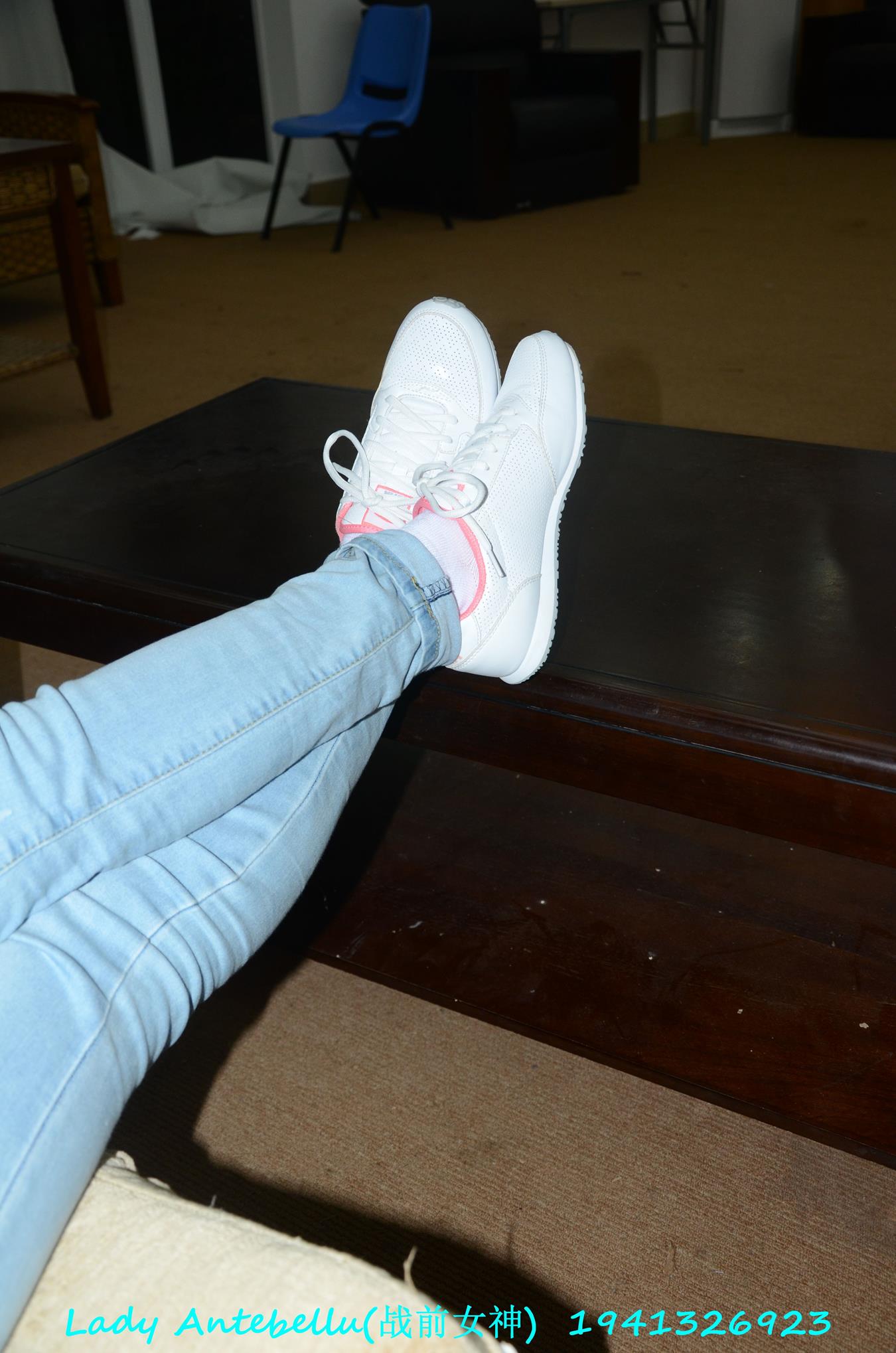 图片[19]-[战前女神] 美腿美足精品摄影套图 049 (1) [91P] – 速更版-美库