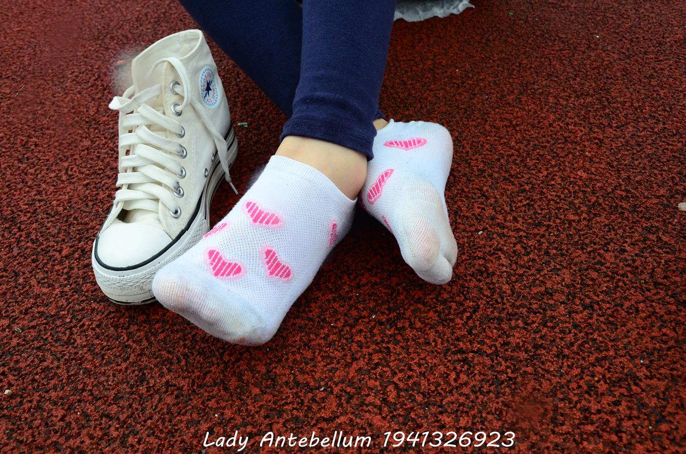 图片[15]-[战前女神] 美腿美足精品摄影套图 050 [117P] – 速更版-美库