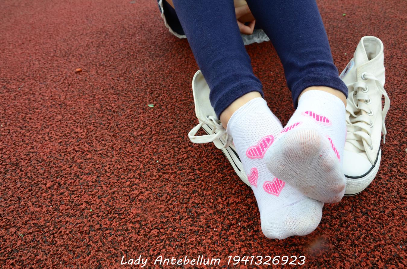 图片[24]-[战前女神] 美腿美足精品摄影套图 050 [117P] – 速更版-美库