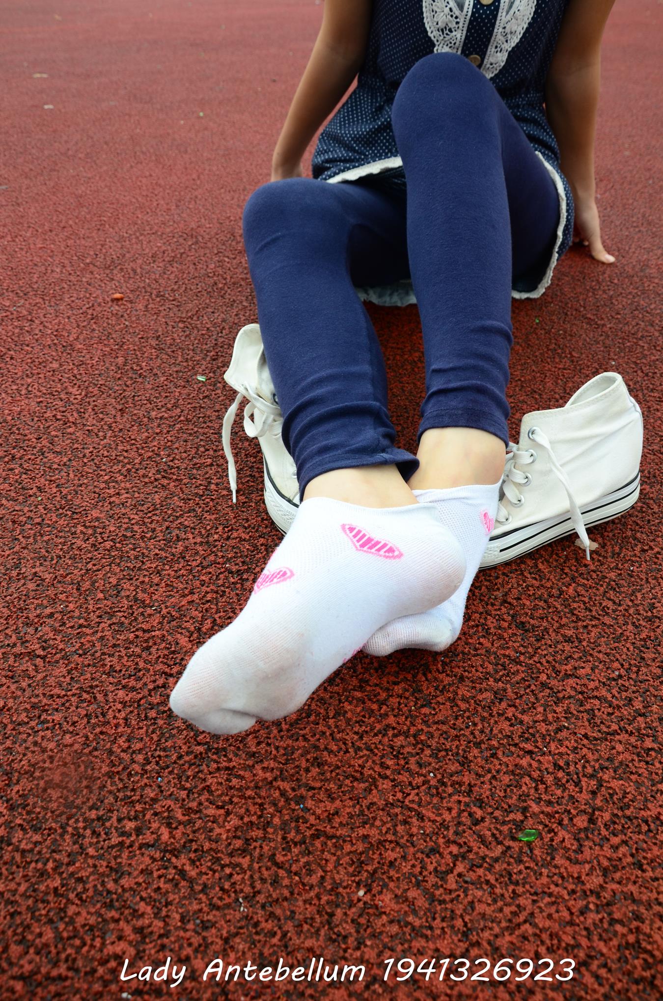 图片[37]-[战前女神] 美腿美足精品摄影套图 050 [117P] – 速更版-美库