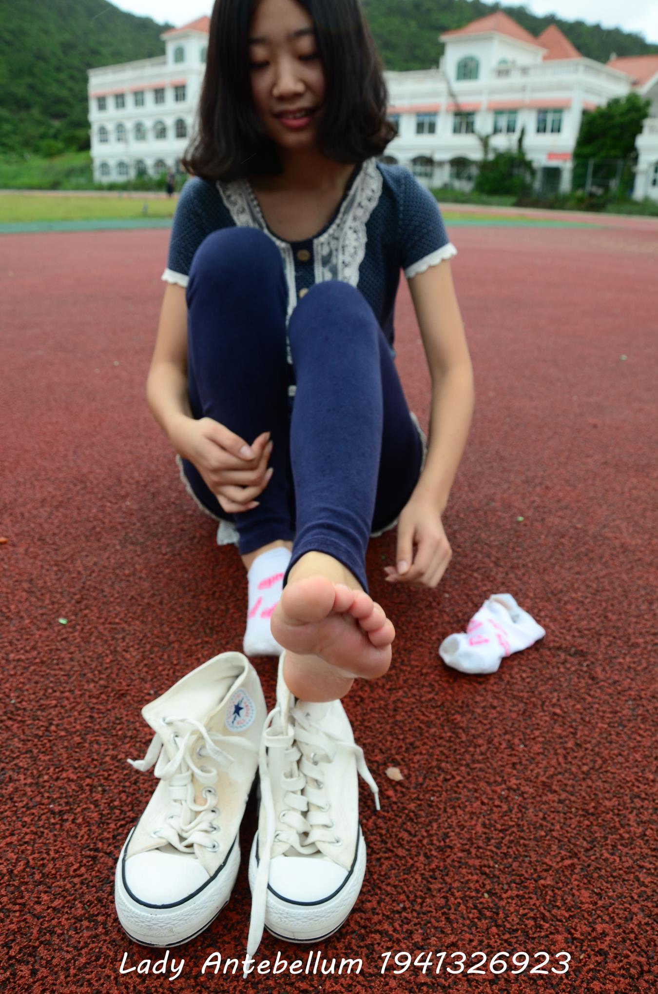 图片[65]-[战前女神] 美腿美足精品摄影套图 050 [117P] – 速更版-美库