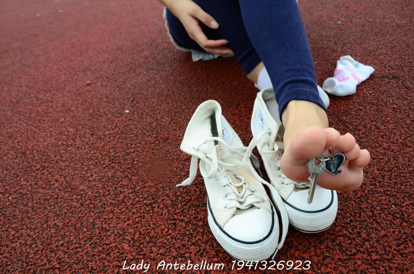 图片[75]-[战前女神] 美腿美足精品摄影套图 050 [117P] – 速更版-美库