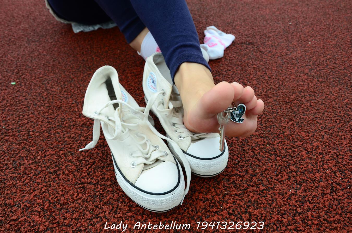 图片[77]-[战前女神] 美腿美足精品摄影套图 050 [117P] – 速更版-美库