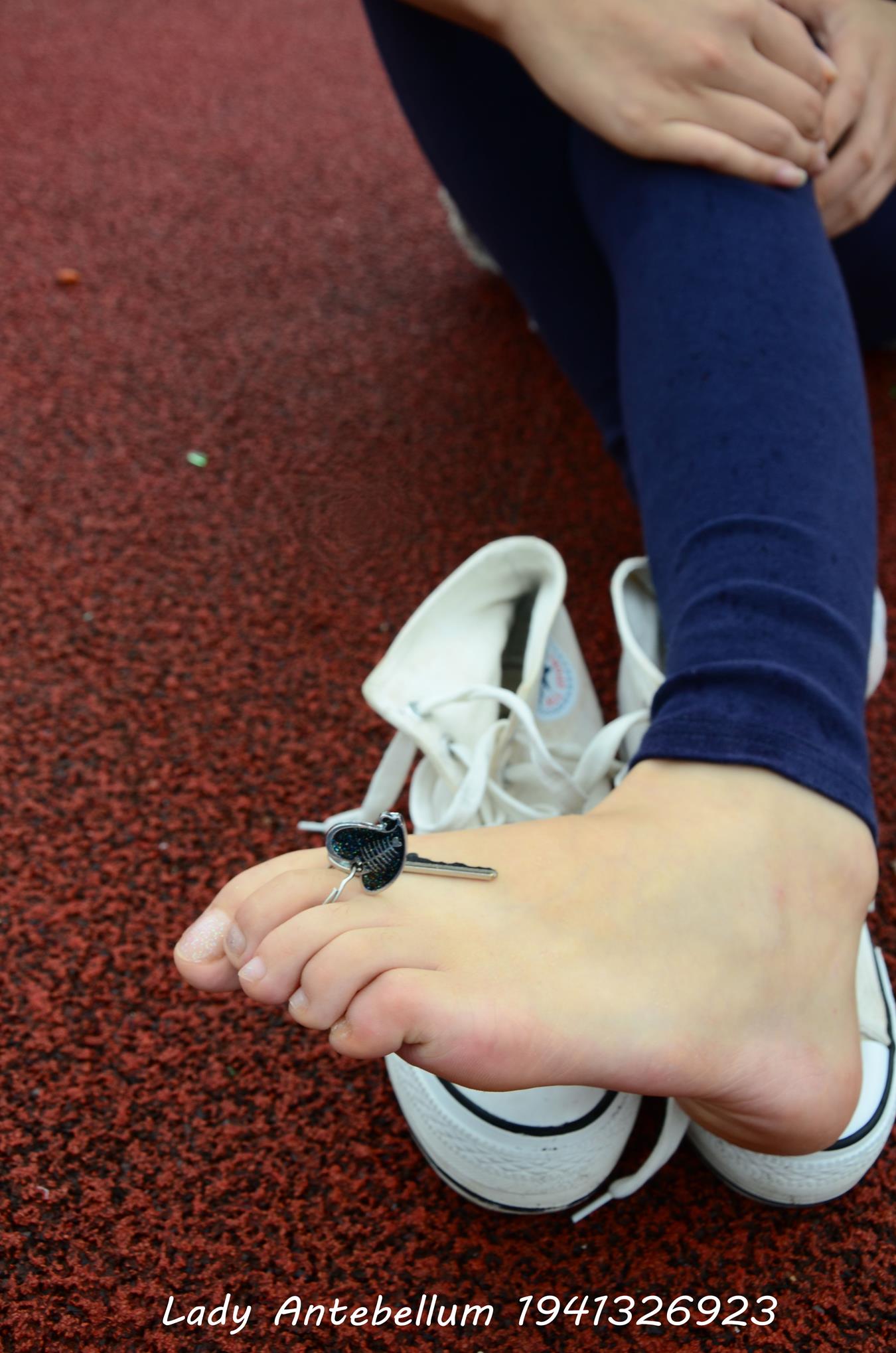 图片[80]-[战前女神] 美腿美足精品摄影套图 050 [117P] – 速更版-美库