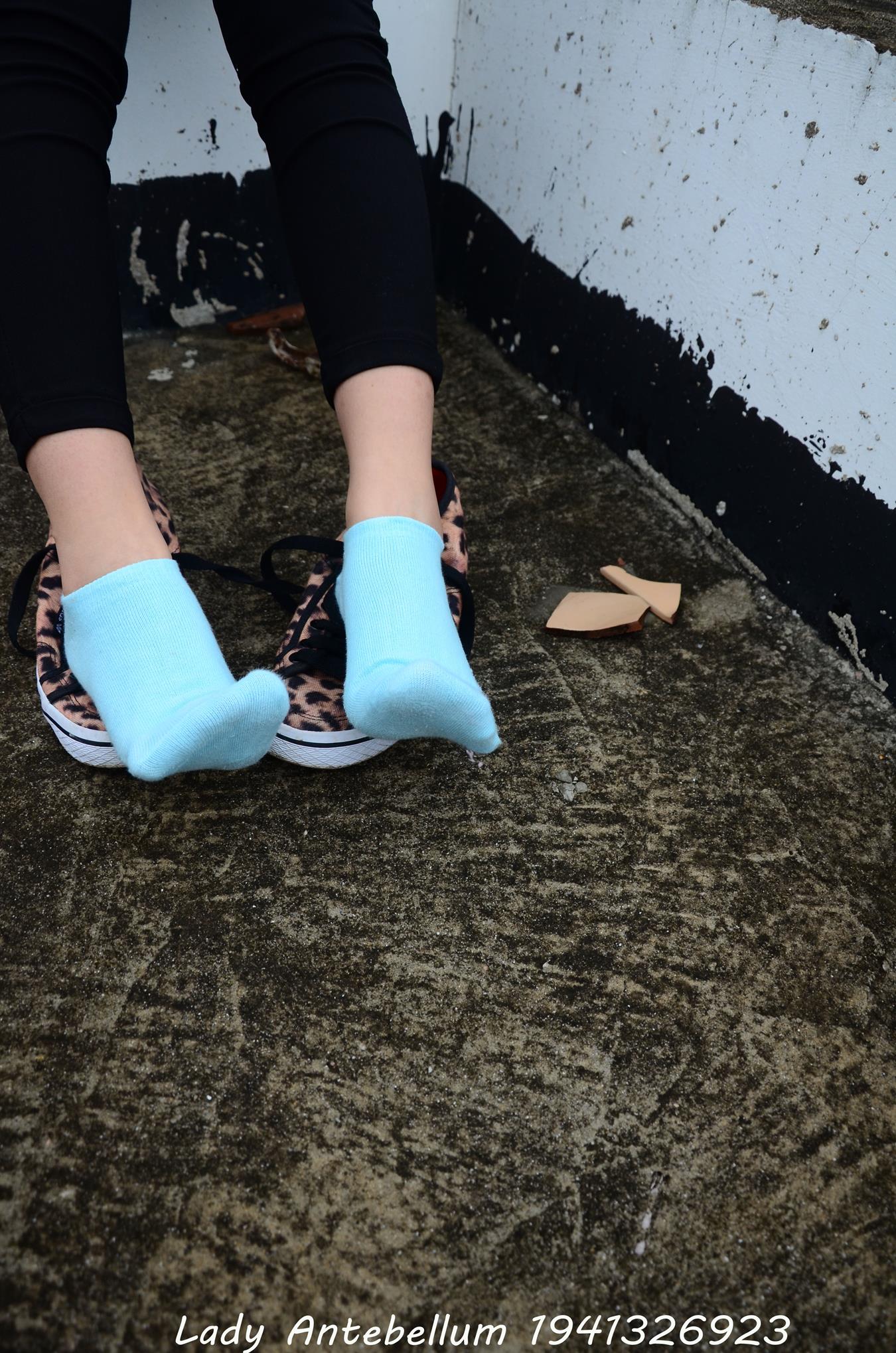 图片[15]-[战前女神] 美腿美足精品摄影套图 051 (2) [70P] – 速更版-美库