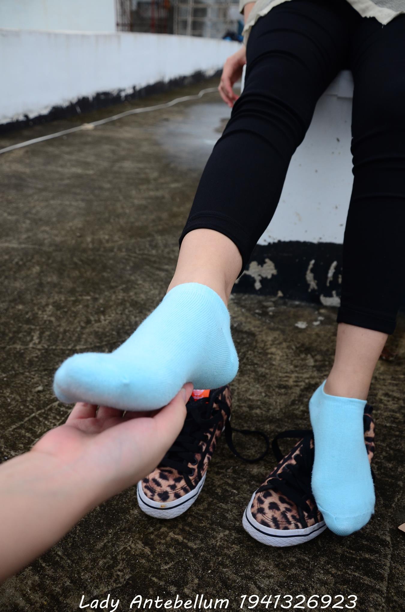 图片[22]-[战前女神] 美腿美足精品摄影套图 051 (2) [70P] – 速更版-美库