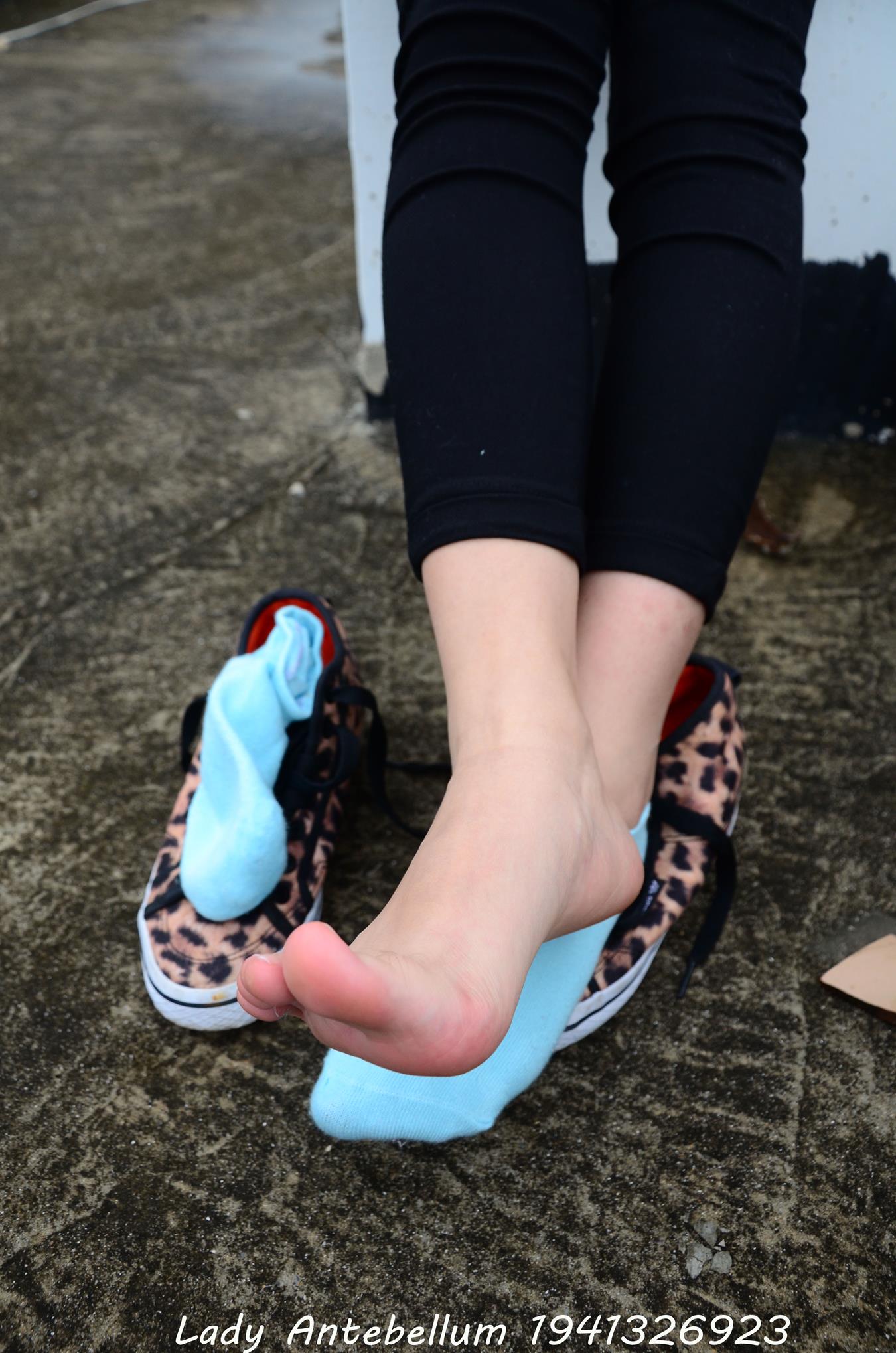 图片[40]-[战前女神] 美腿美足精品摄影套图 051 (2) [70P] – 速更版-美库