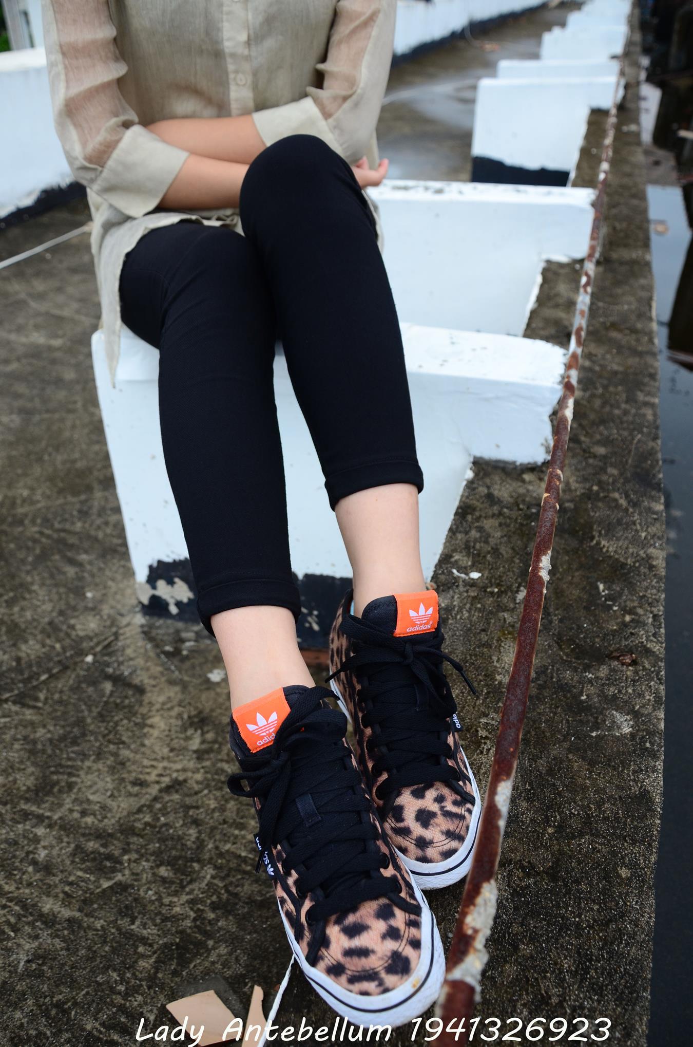 图片[41]-[战前女神] 美腿美足精品摄影套图 051 (1) [84P] – 速更版-美库