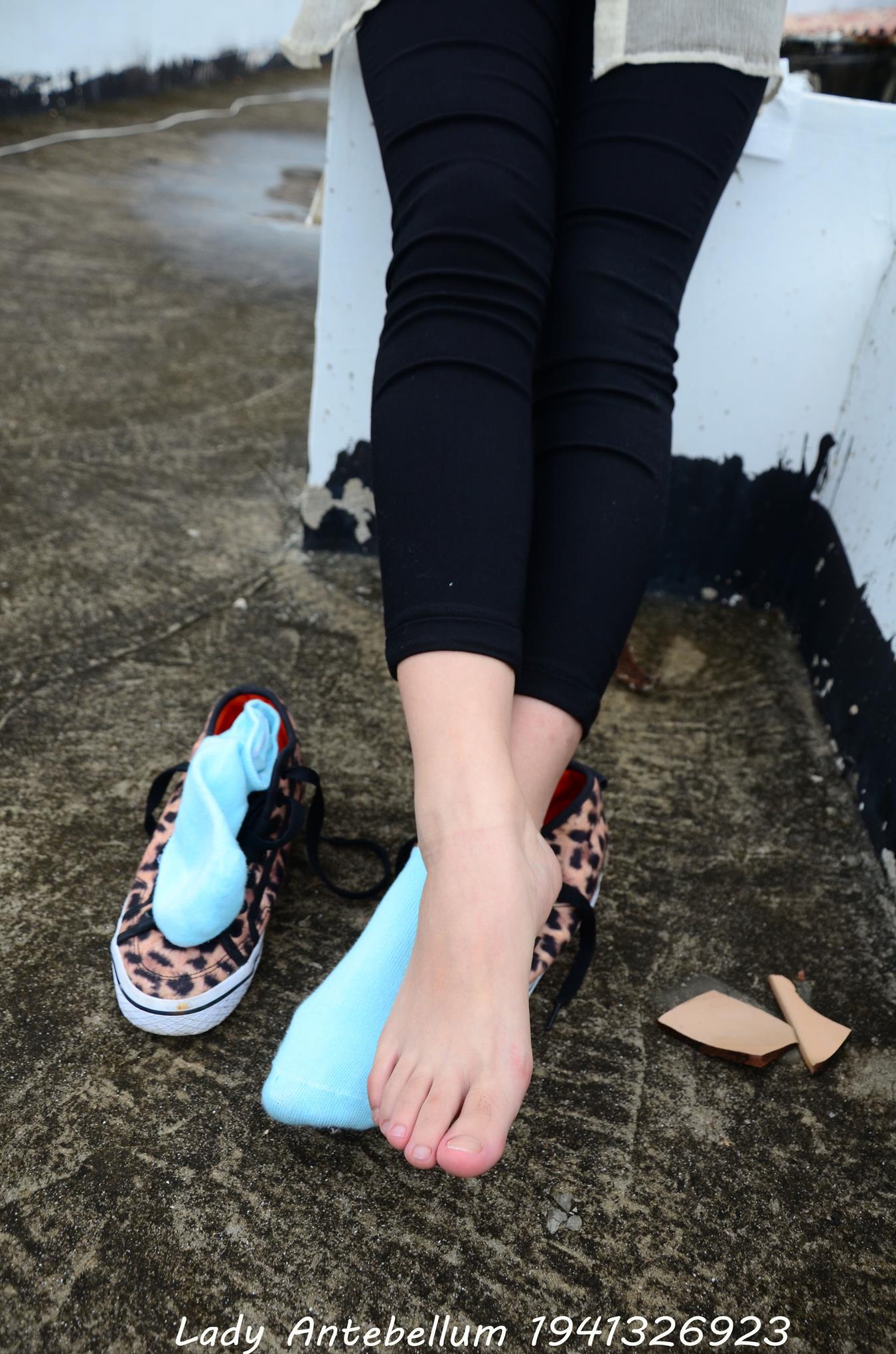 图片[45]-[战前女神] 美腿美足精品摄影套图 051 (2) [70P] – 速更版-美库