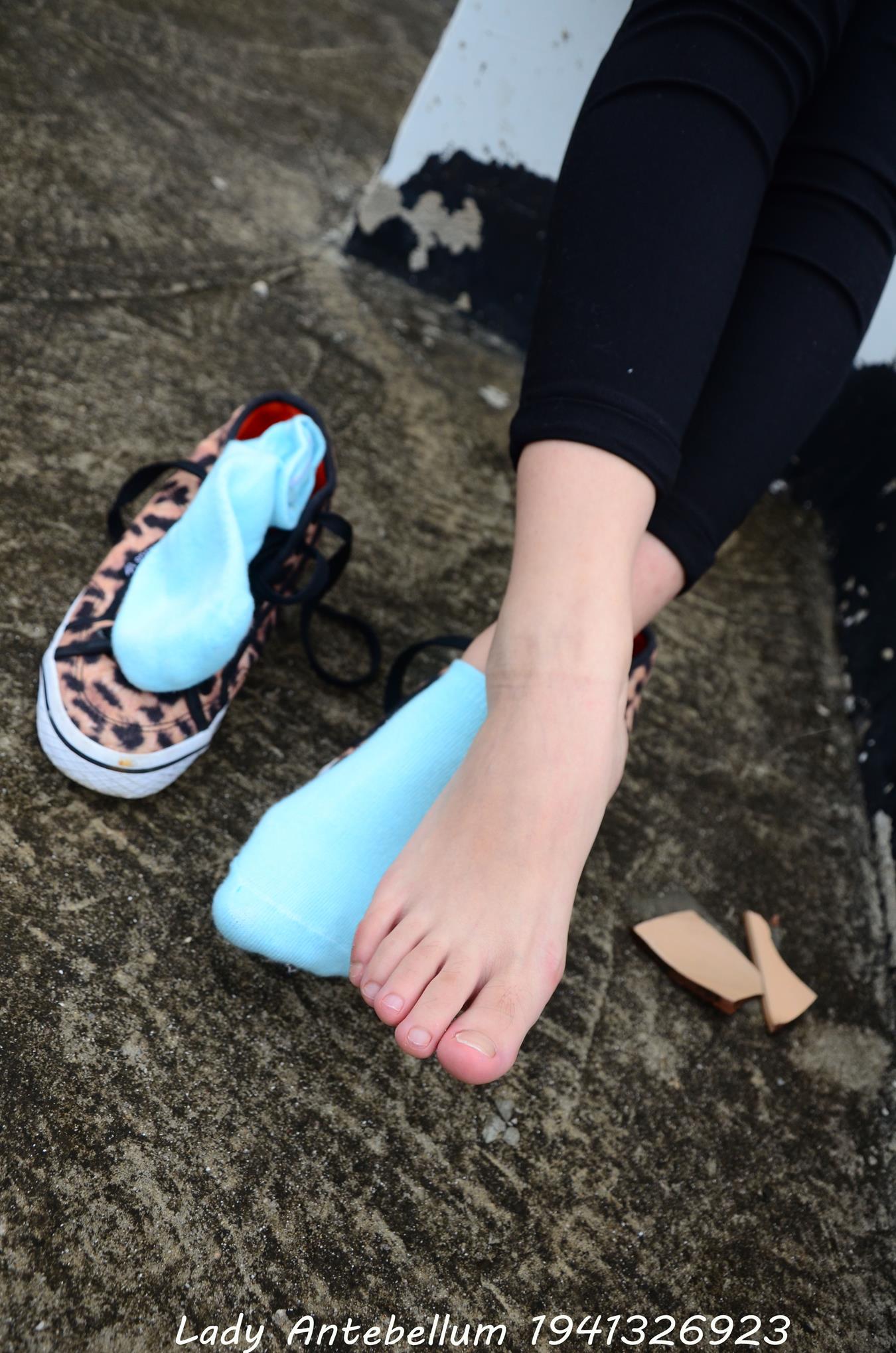 图片[46]-[战前女神] 美腿美足精品摄影套图 051 (2) [70P] – 速更版-美库