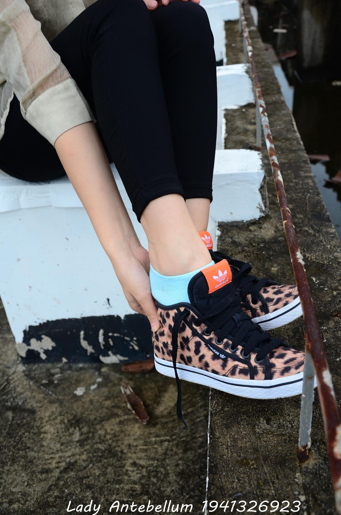 图片[57]-[战前女神] 美腿美足精品摄影套图 051 (1) [84P] – 速更版-美库