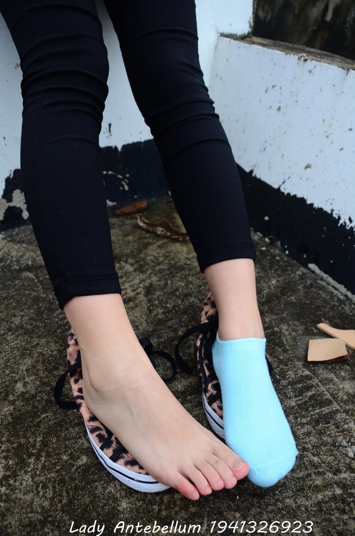 图片[60]-[战前女神] 美腿美足精品摄影套图 051 (2) [70P] – 速更版-美库