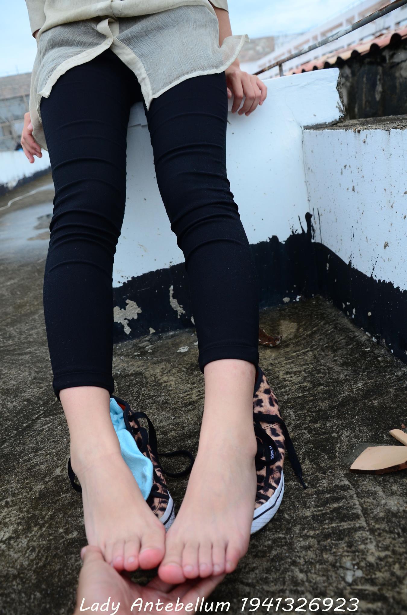 图片[71]-[战前女神] 美腿美足精品摄影套图 051 (2) [70P] – 速更版-美库