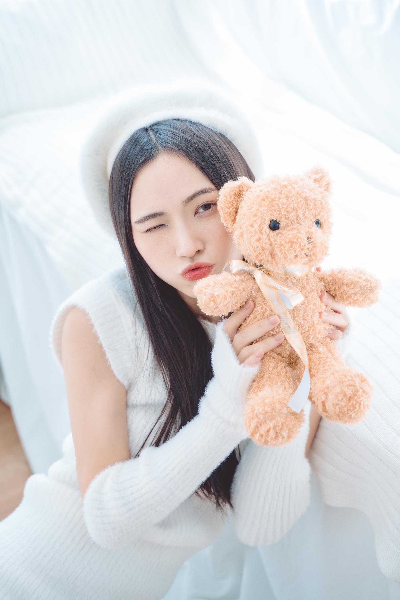 图片[21]-[YITUYU艺图语] 2022.02.11 纯白季节 老猪 [22P] – 速更版-美库