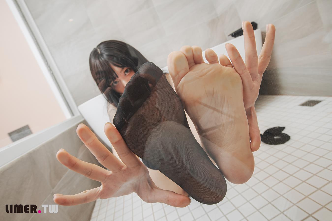 图片[50]-Limerence原创 NO.019 Yuni超美黑丝裸足加足拓[71P] – 速更版-美库