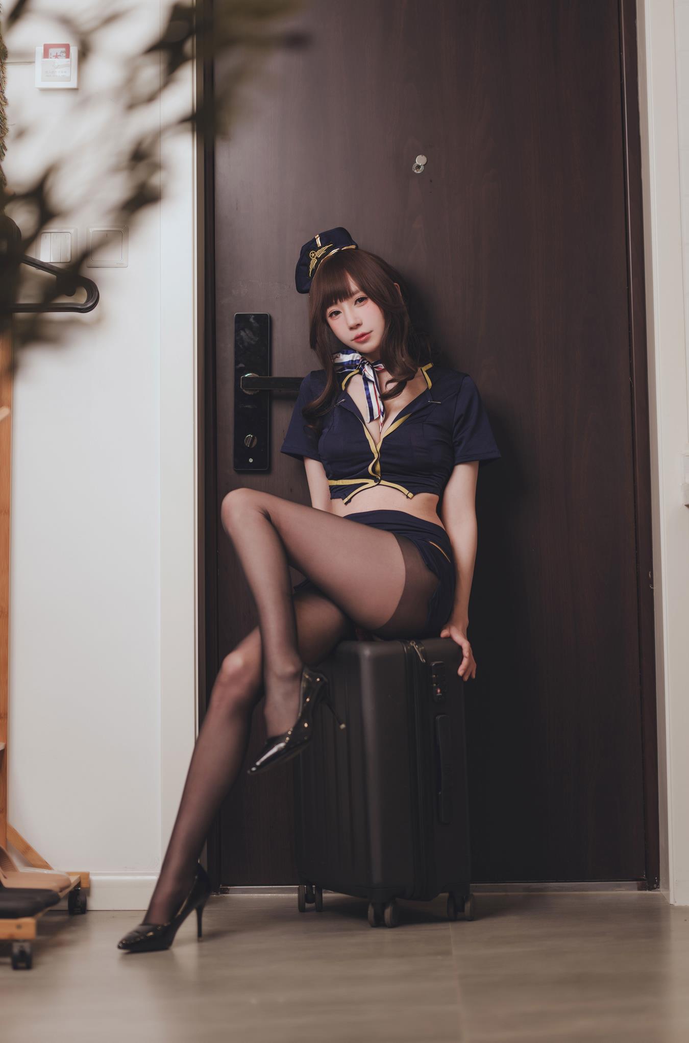 图片[11]-西园寺南歌写真  – 空姐[14P] – 速更版-美库