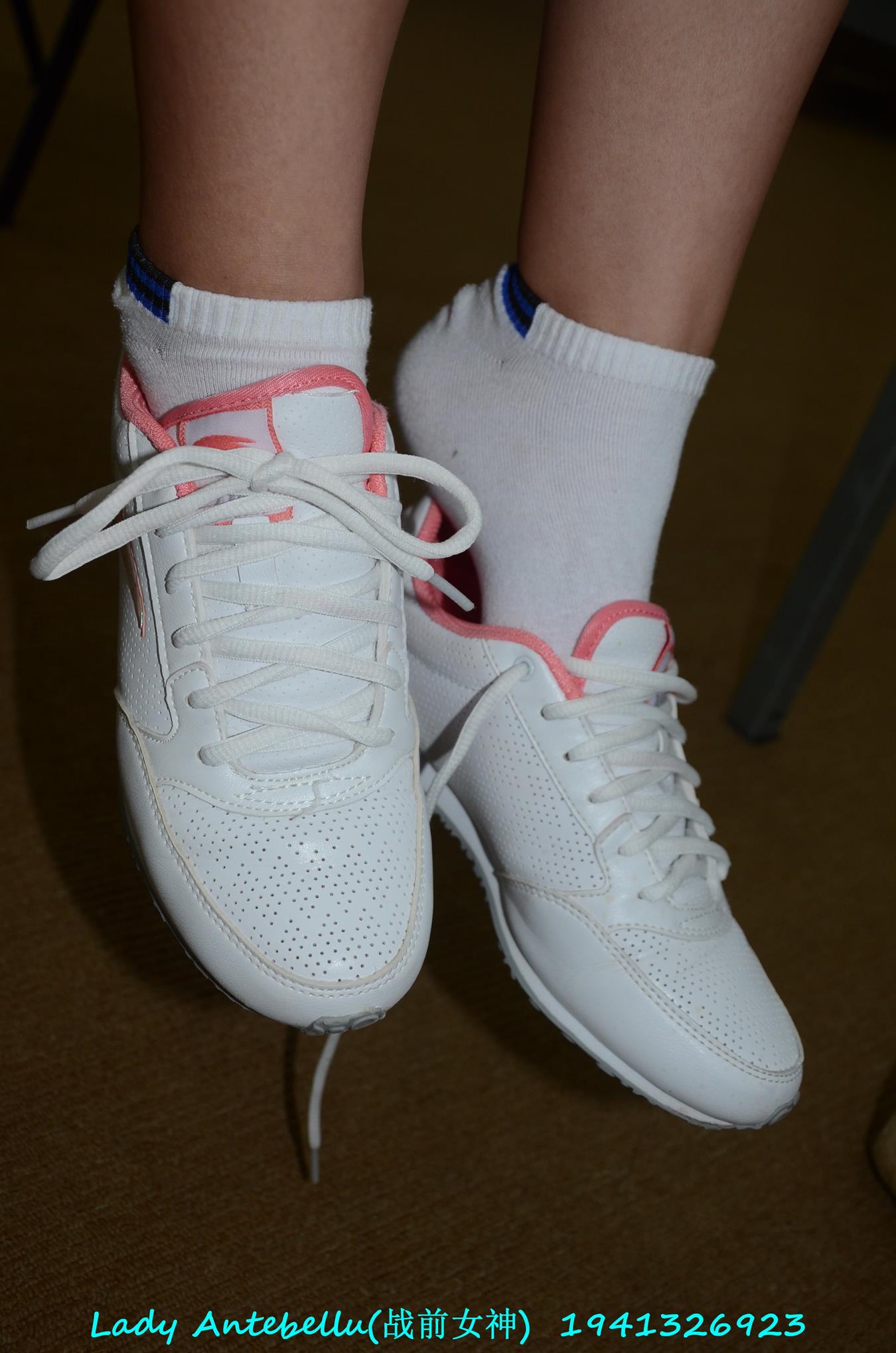 图片[22]-[战前女神] 美腿美足精品摄影套图 052 (1) [92P] – 速更版-美库