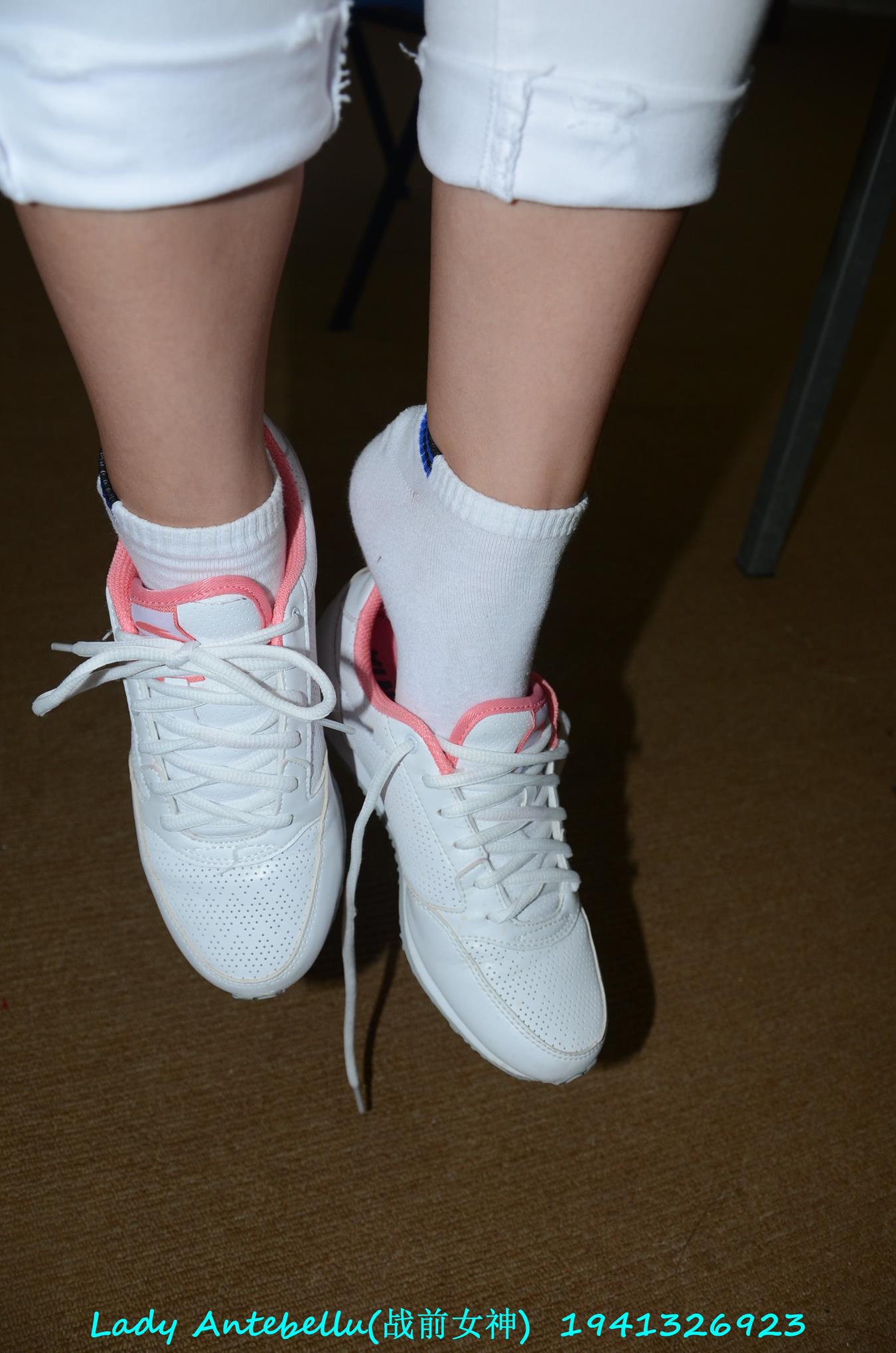 图片[23]-[战前女神] 美腿美足精品摄影套图 052 (1) [92P] – 速更版-美库