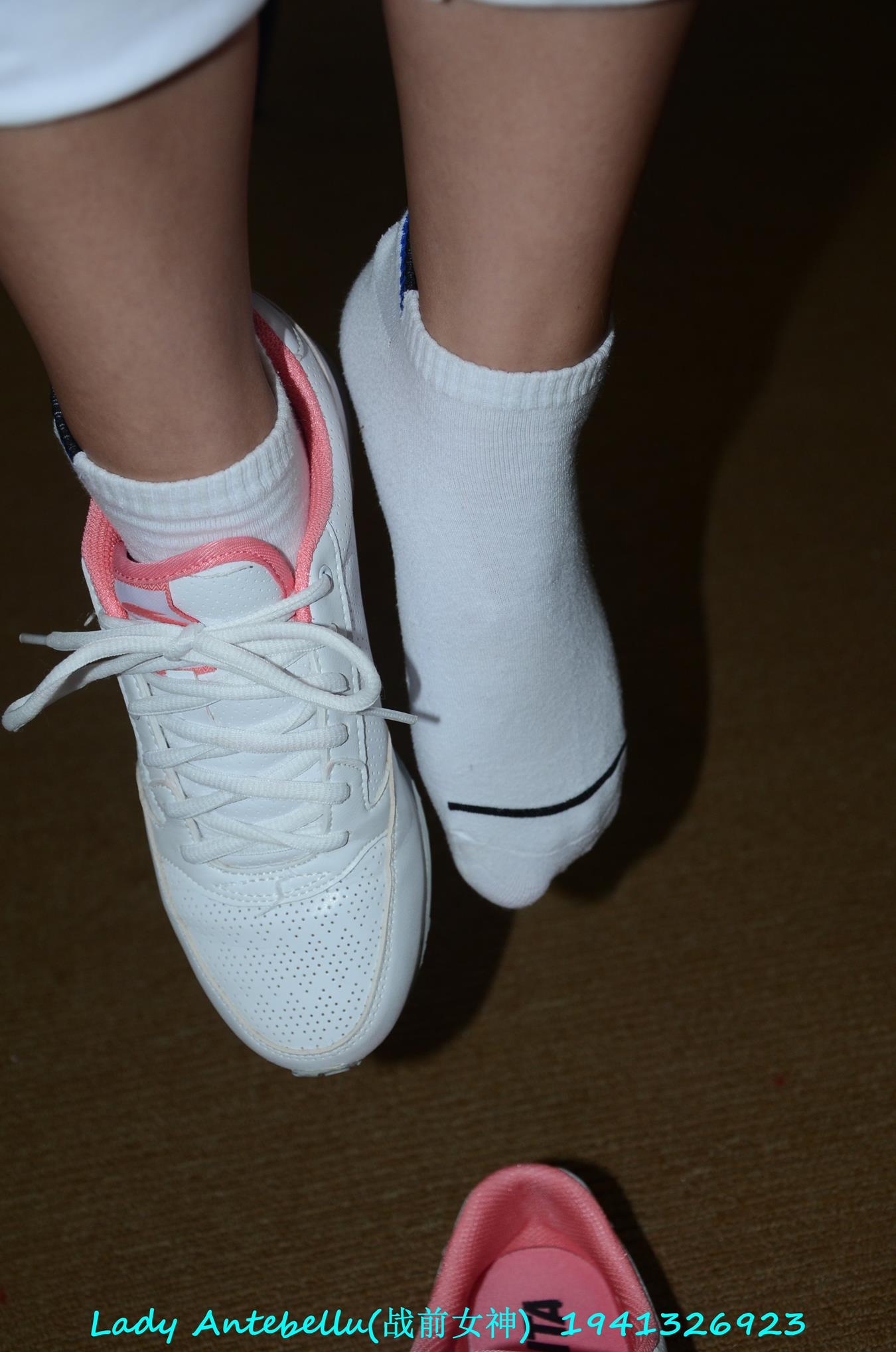 图片[26]-[战前女神] 美腿美足精品摄影套图 052 (1) [92P] – 速更版-美库