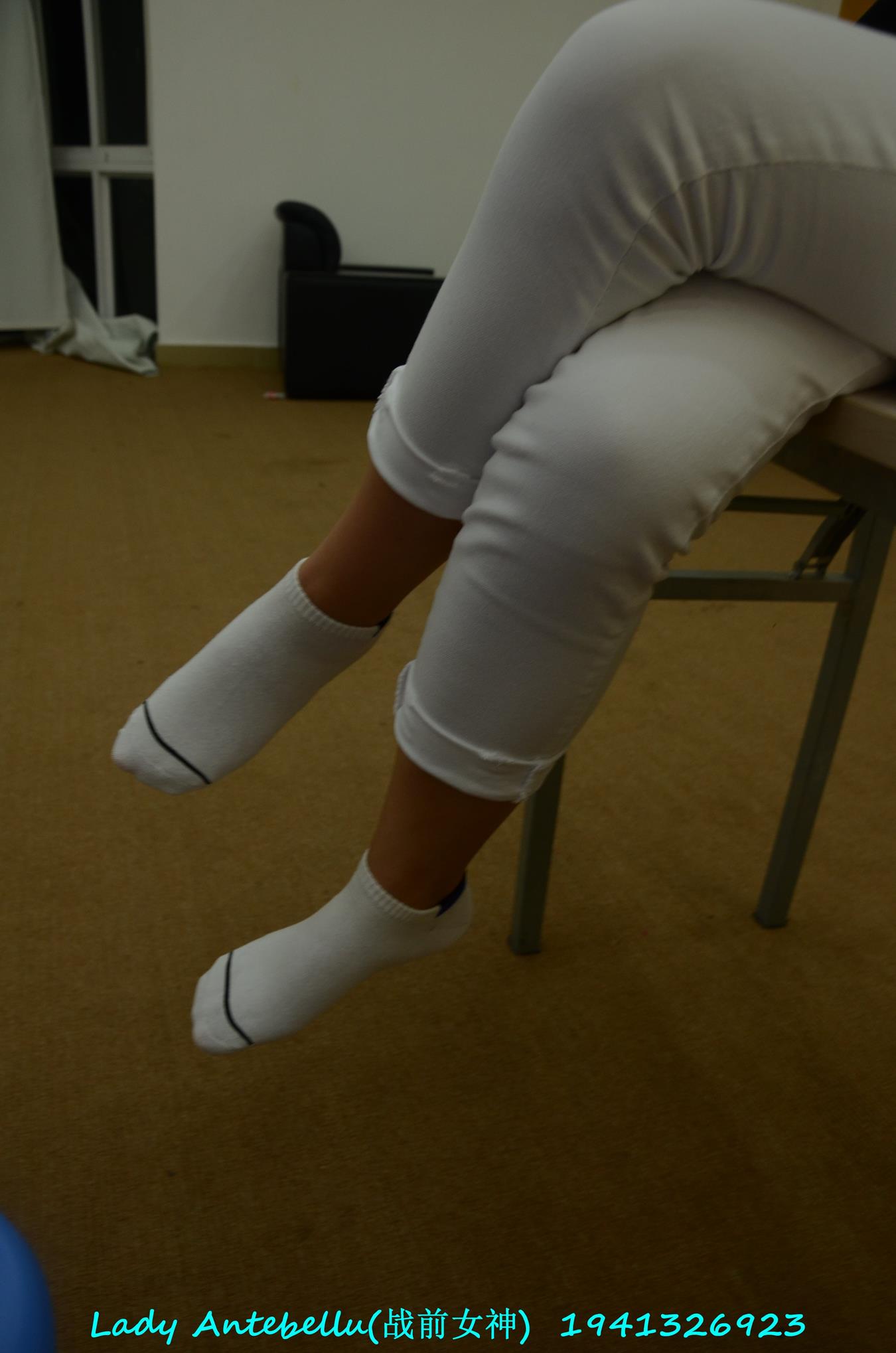 图片[32]-[战前女神] 美腿美足精品摄影套图 052 (2) [87P] – 速更版-美库