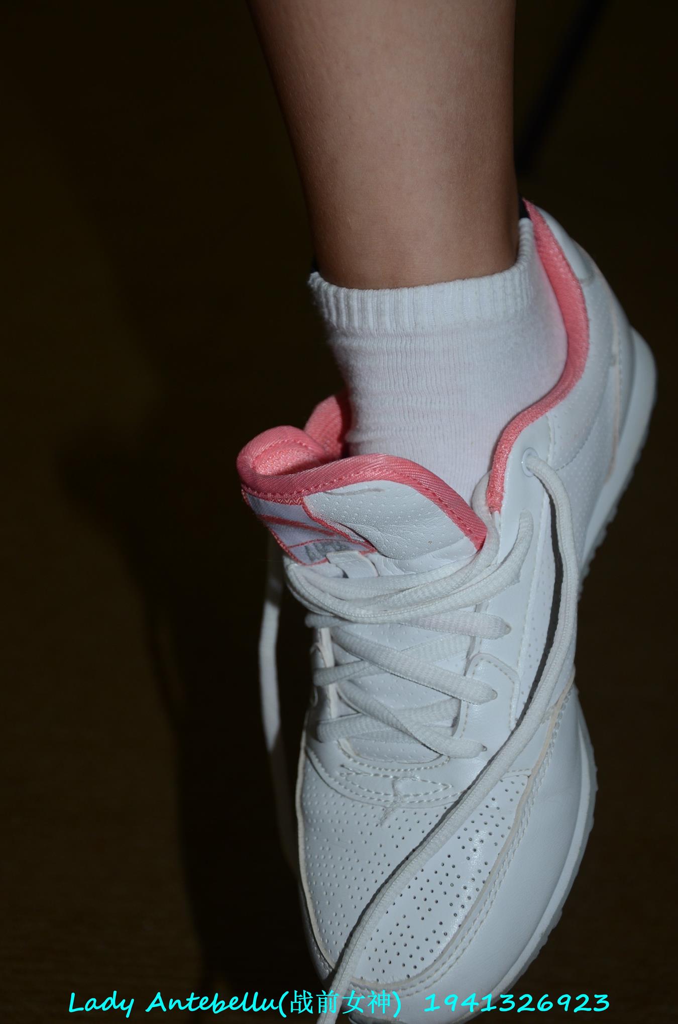 图片[34]-[战前女神] 美腿美足精品摄影套图 052 (1) [92P] – 速更版-美库