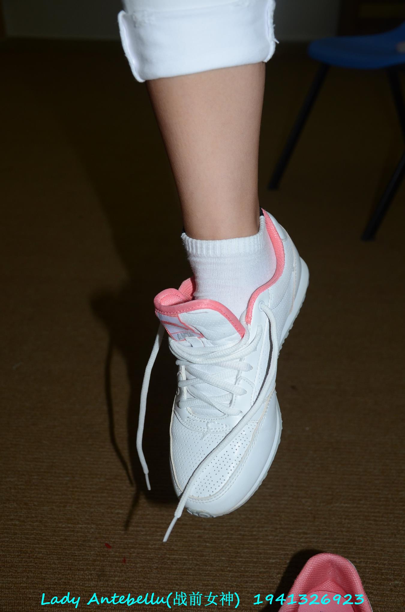 图片[35]-[战前女神] 美腿美足精品摄影套图 052 (1) [92P] – 速更版-美库