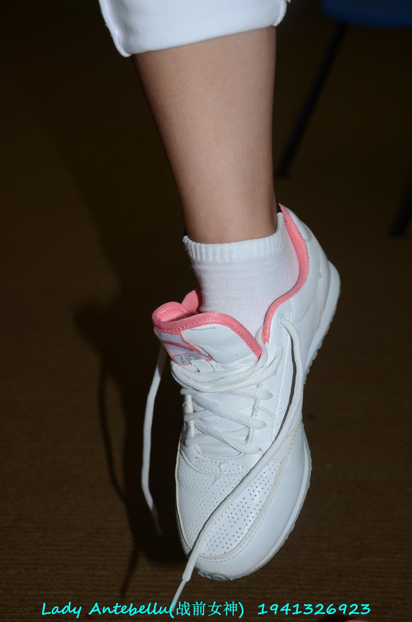 图片[36]-[战前女神] 美腿美足精品摄影套图 052 (1) [92P] – 速更版-美库