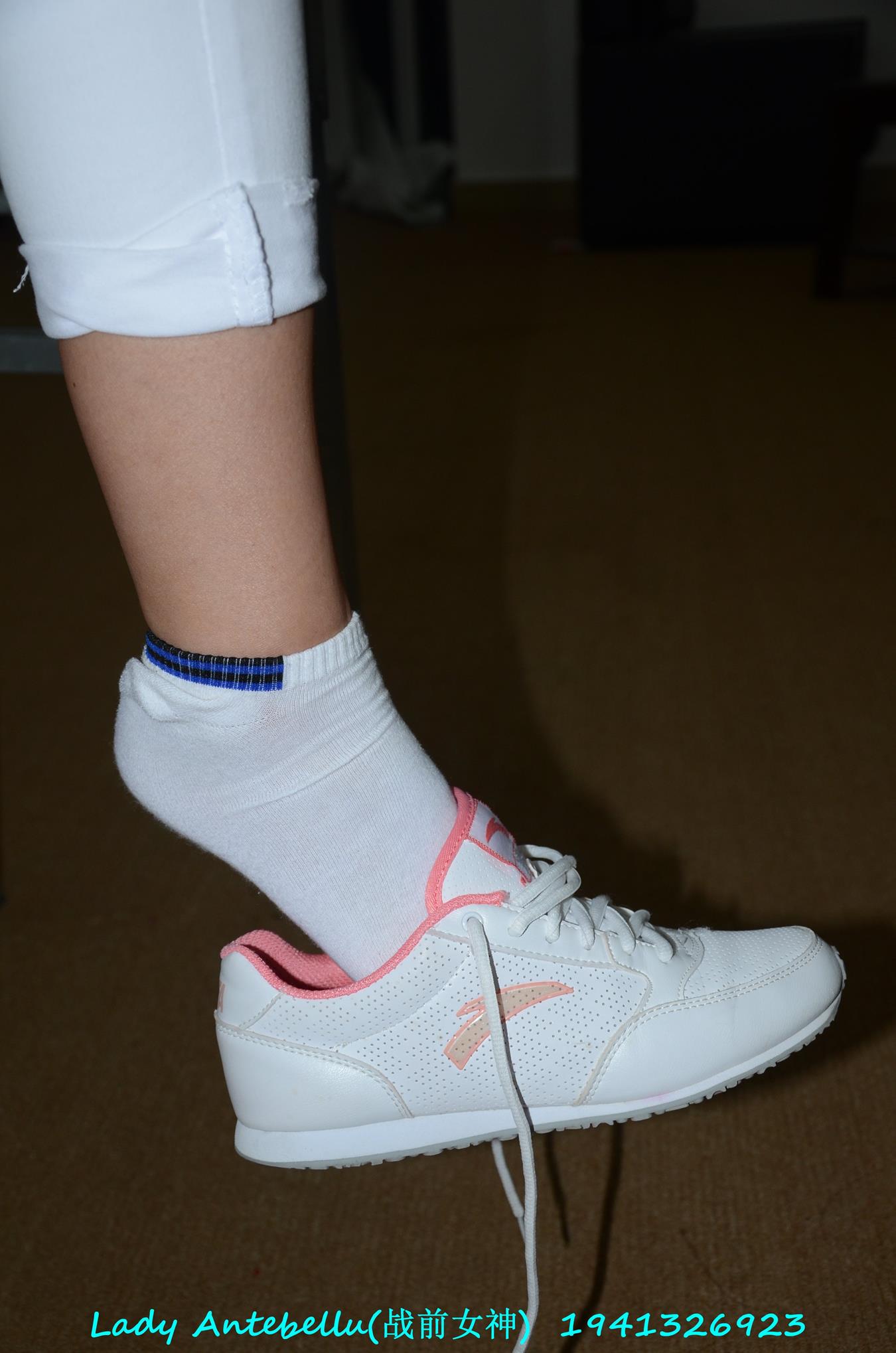 图片[45]-[战前女神] 美腿美足精品摄影套图 052 (1) [92P] – 速更版-美库