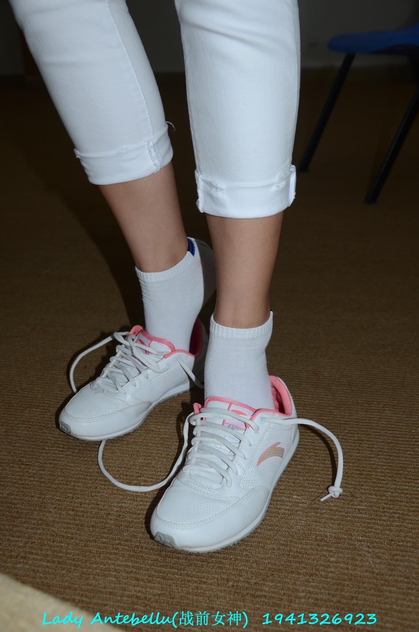 图片[50]-[战前女神] 美腿美足精品摄影套图 052 (1) [92P] – 速更版-美库