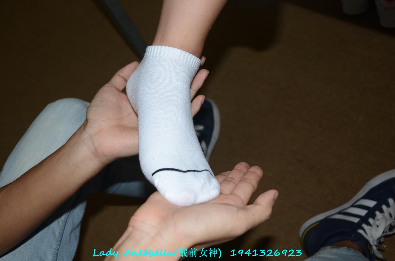 图片[81]-[战前女神] 美腿美足精品摄影套图 052 (2) [87P] – 速更版-美库