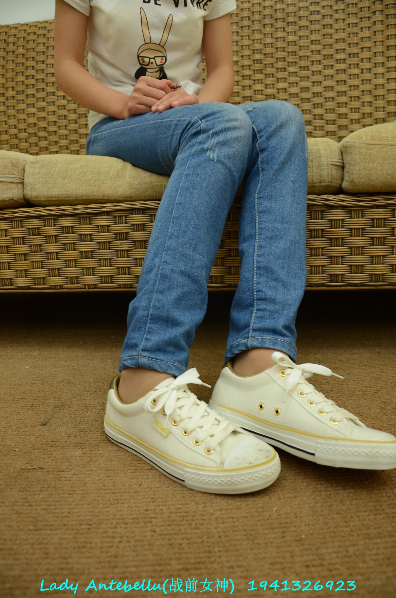 图片[12]-[战前女神] 美腿美足精品摄影套图 054 (1) [72P] – 速更版-美库