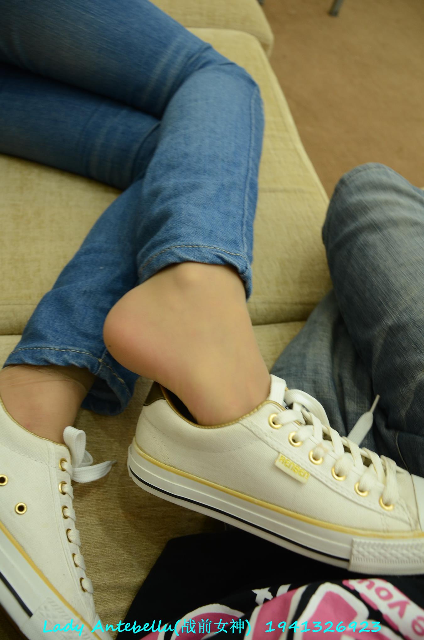 图片[30]-[战前女神] 美腿美足精品摄影套图 054 (1) [72P] – 速更版-美库