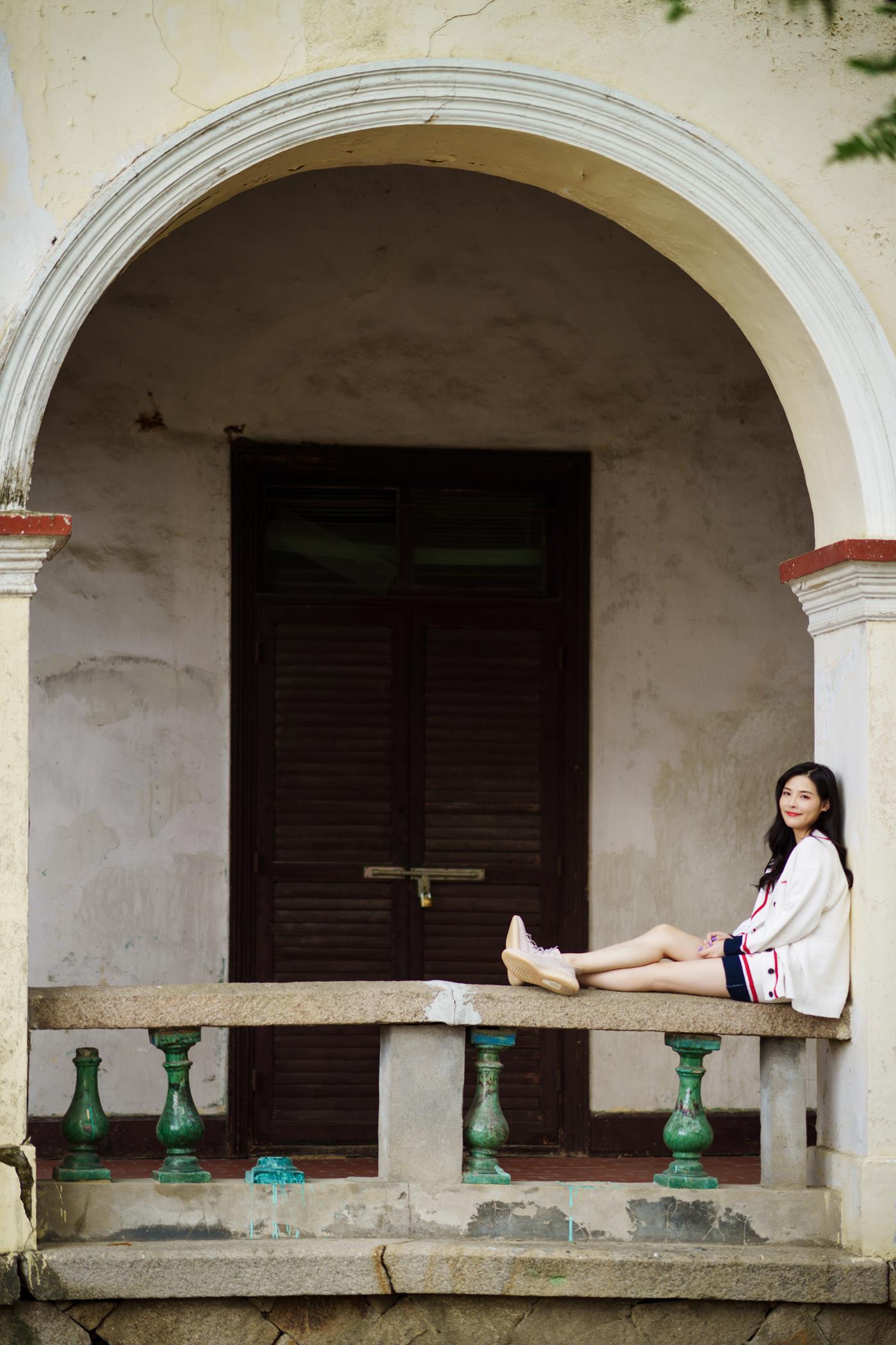 图片[40]-[YITUYU艺图语] 2022.02.12 音乐学院斑驳的光影 小容 [41P] – 速更版-美库