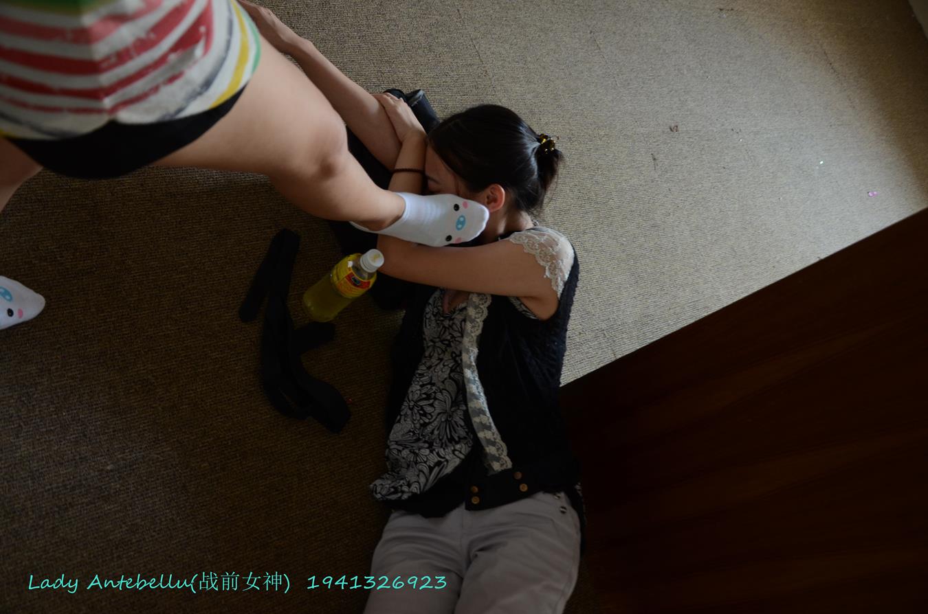 图片[28]-[战前女神] 美腿美足精品摄影套图 055 (1) [84P] – 速更版-美库