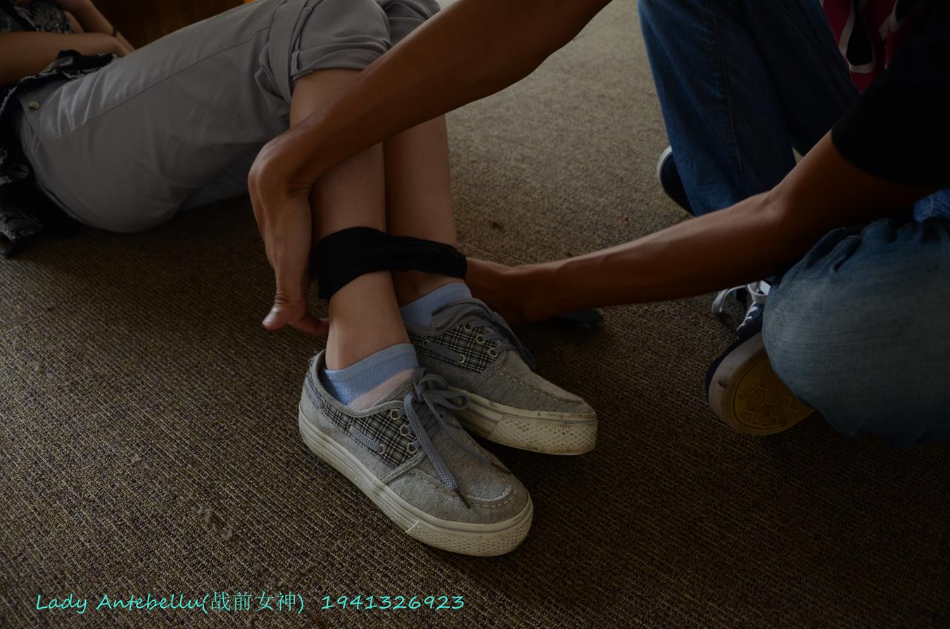 图片[48]-[战前女神] 美腿美足精品摄影套图 055 (1) [84P] – 速更版-美库