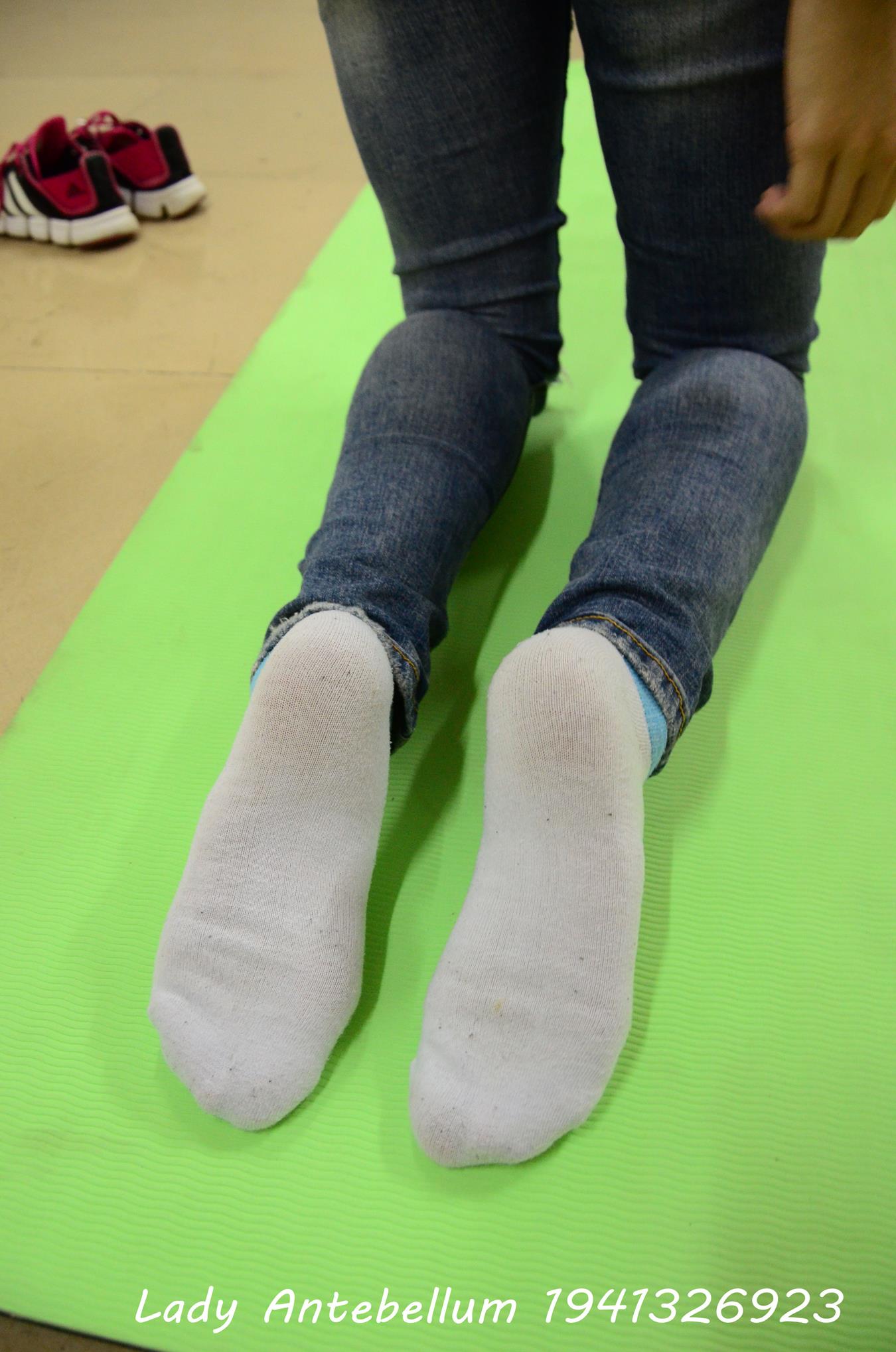 图片[21]-[战前女神] 美腿美足精品摄影套图 056 [75P] – 速更版-美库