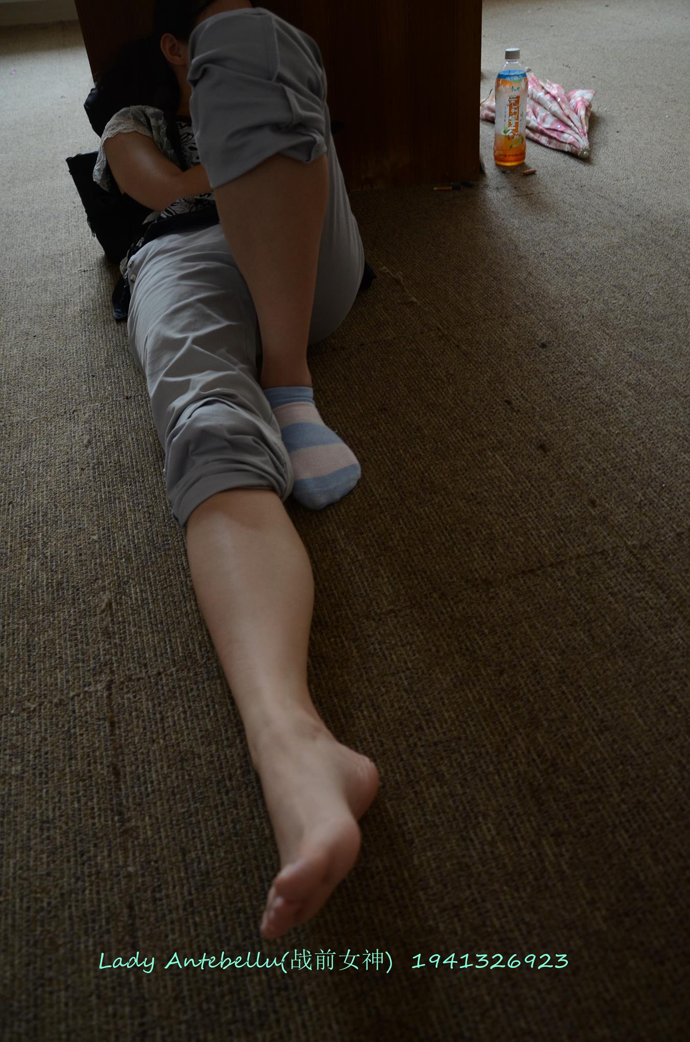 图片[55]-[战前女神] 美腿美足精品摄影套图 055 (2) [75P] – 速更版-美库