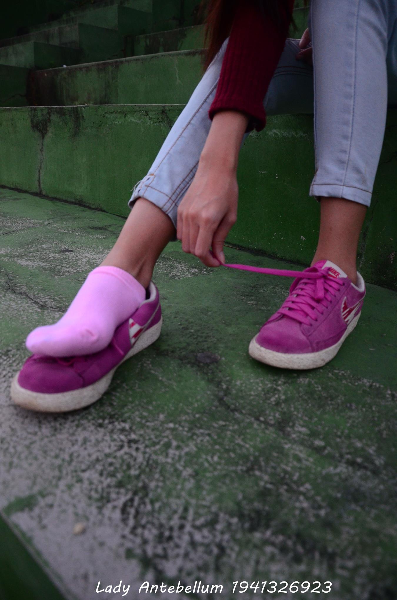 图片[21]-[战前女神] 美腿美足精品摄影套图 057 [55P] – 速更版-美库