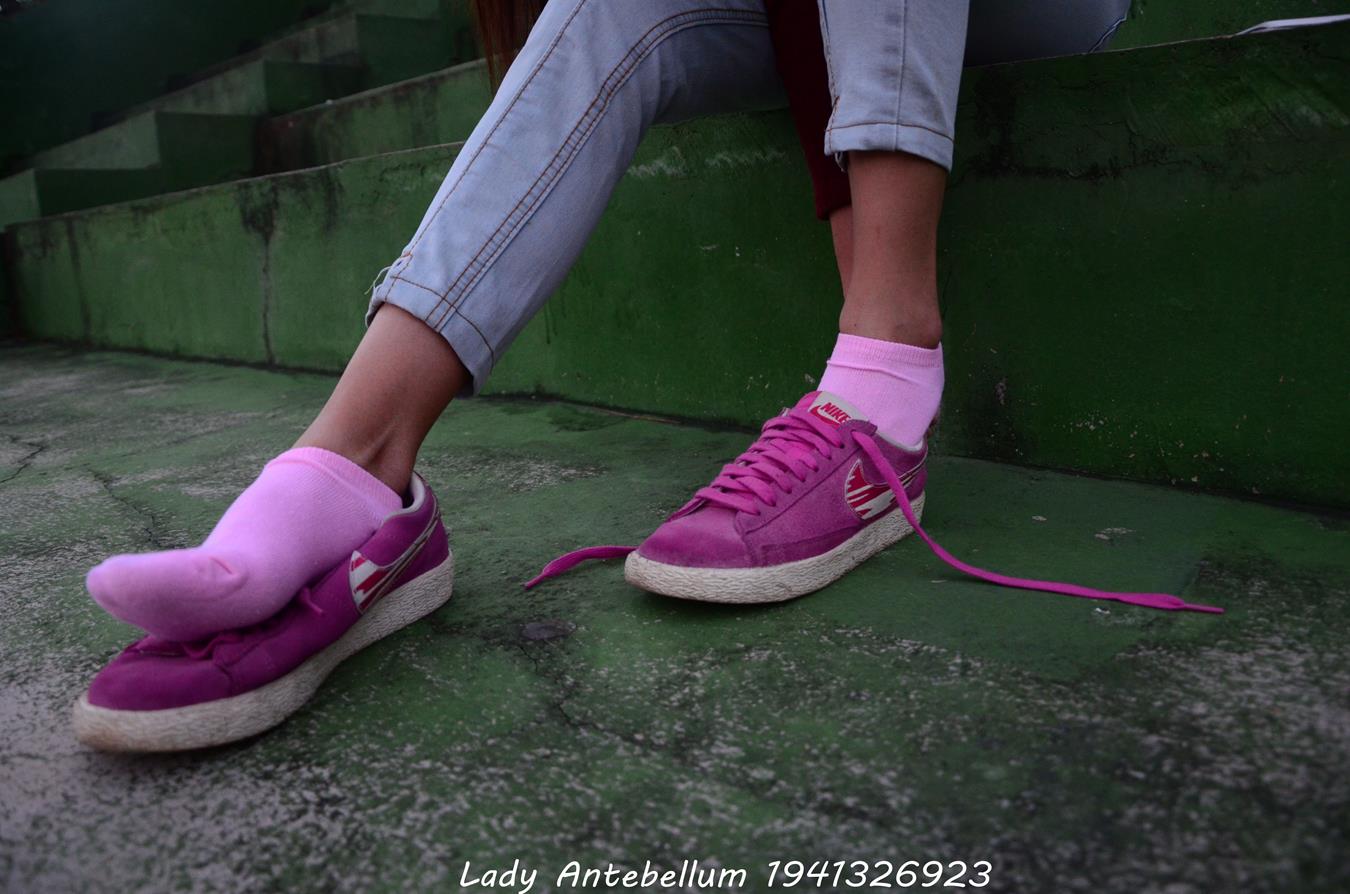 图片[23]-[战前女神] 美腿美足精品摄影套图 057 [55P] – 速更版-美库