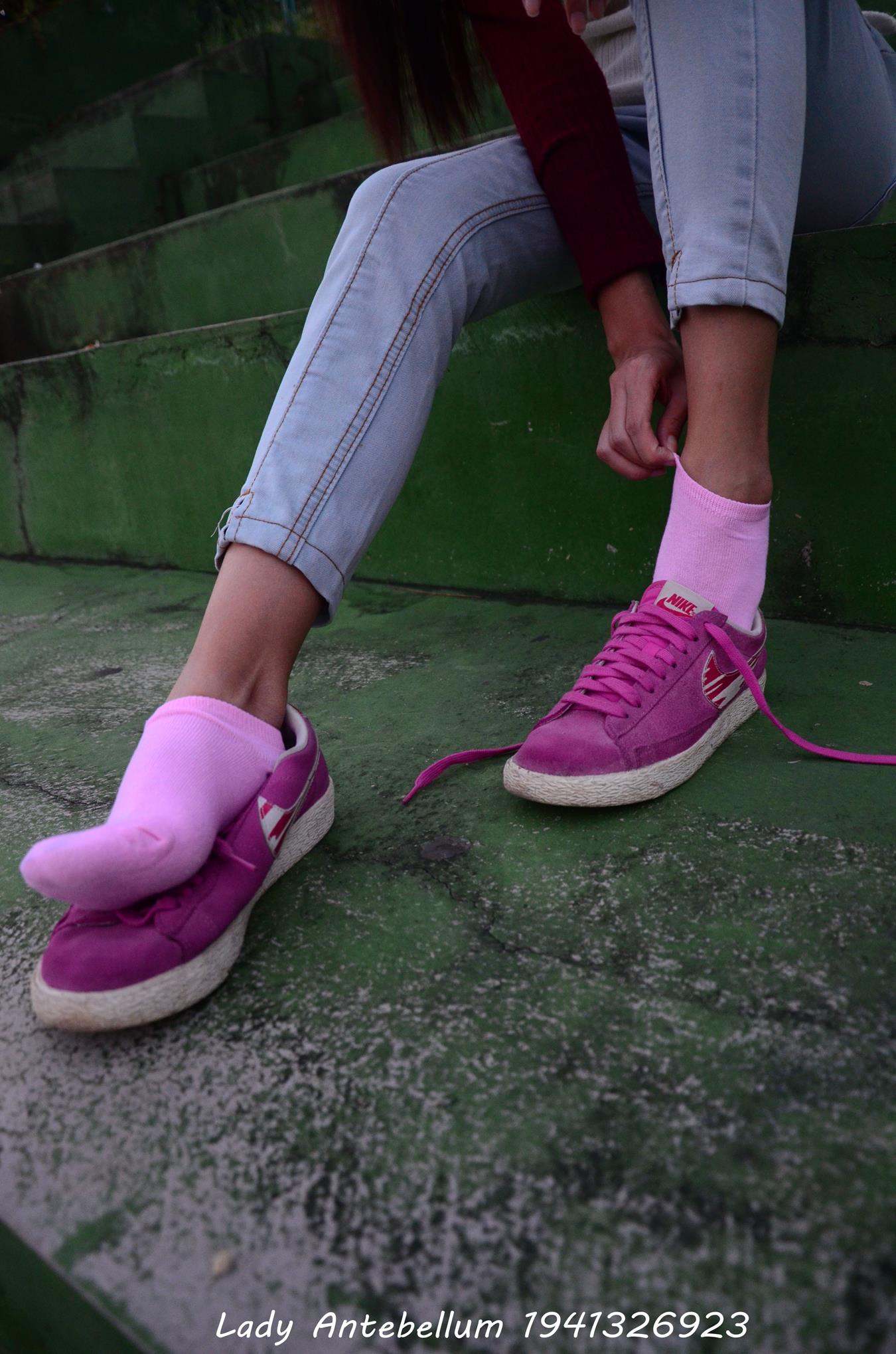 图片[24]-[战前女神] 美腿美足精品摄影套图 057 [55P] – 速更版-美库